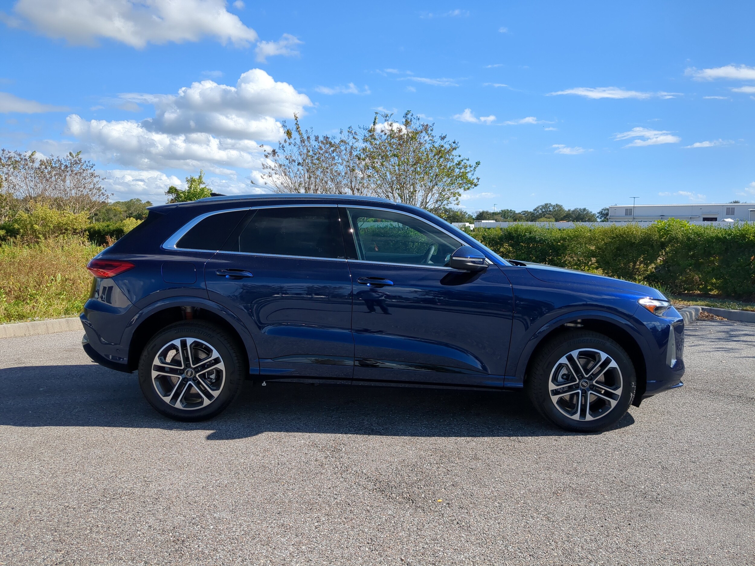 2025 Audi Q5 2.0T Premium photo 2
