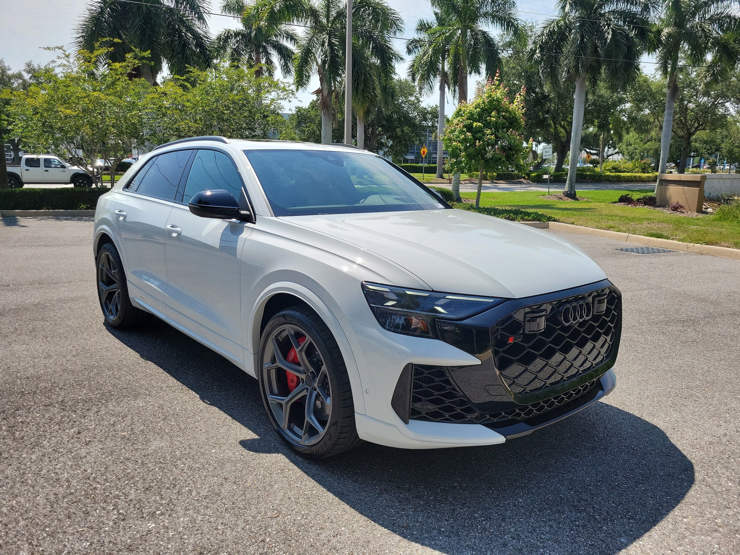 2026 Audi RS Q8 -'s photo