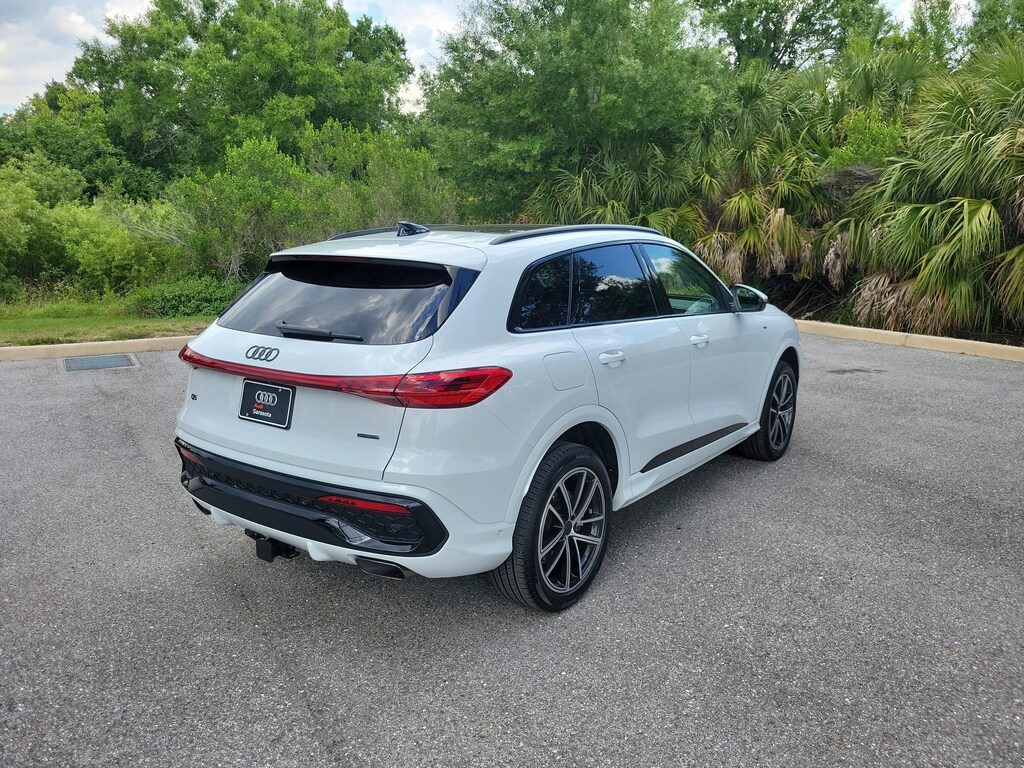 New 2026 Audi Q5 2.0T Premium Plus SUV