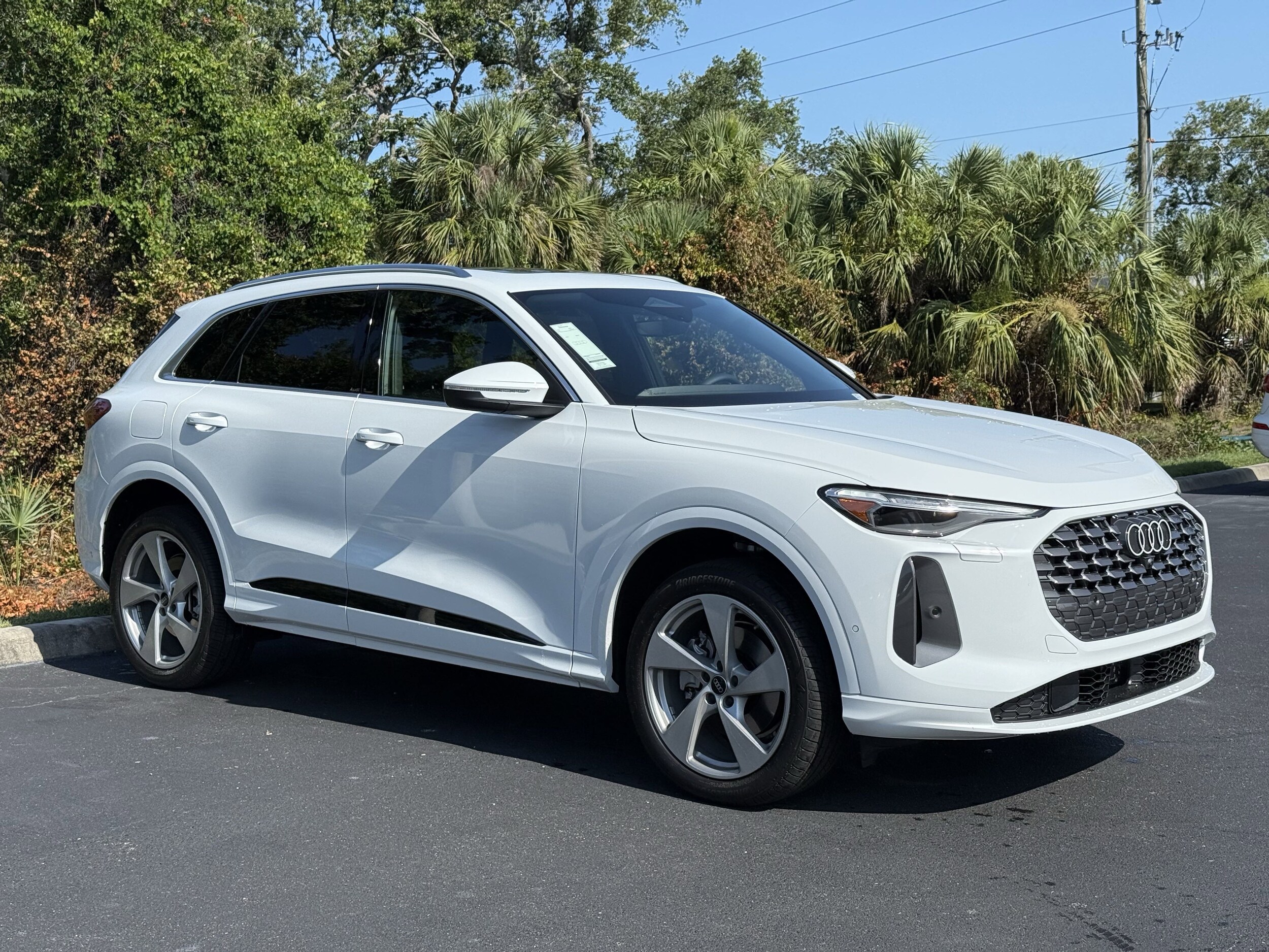 2025 Audi Q5 2.0T Premium Plus photo 2