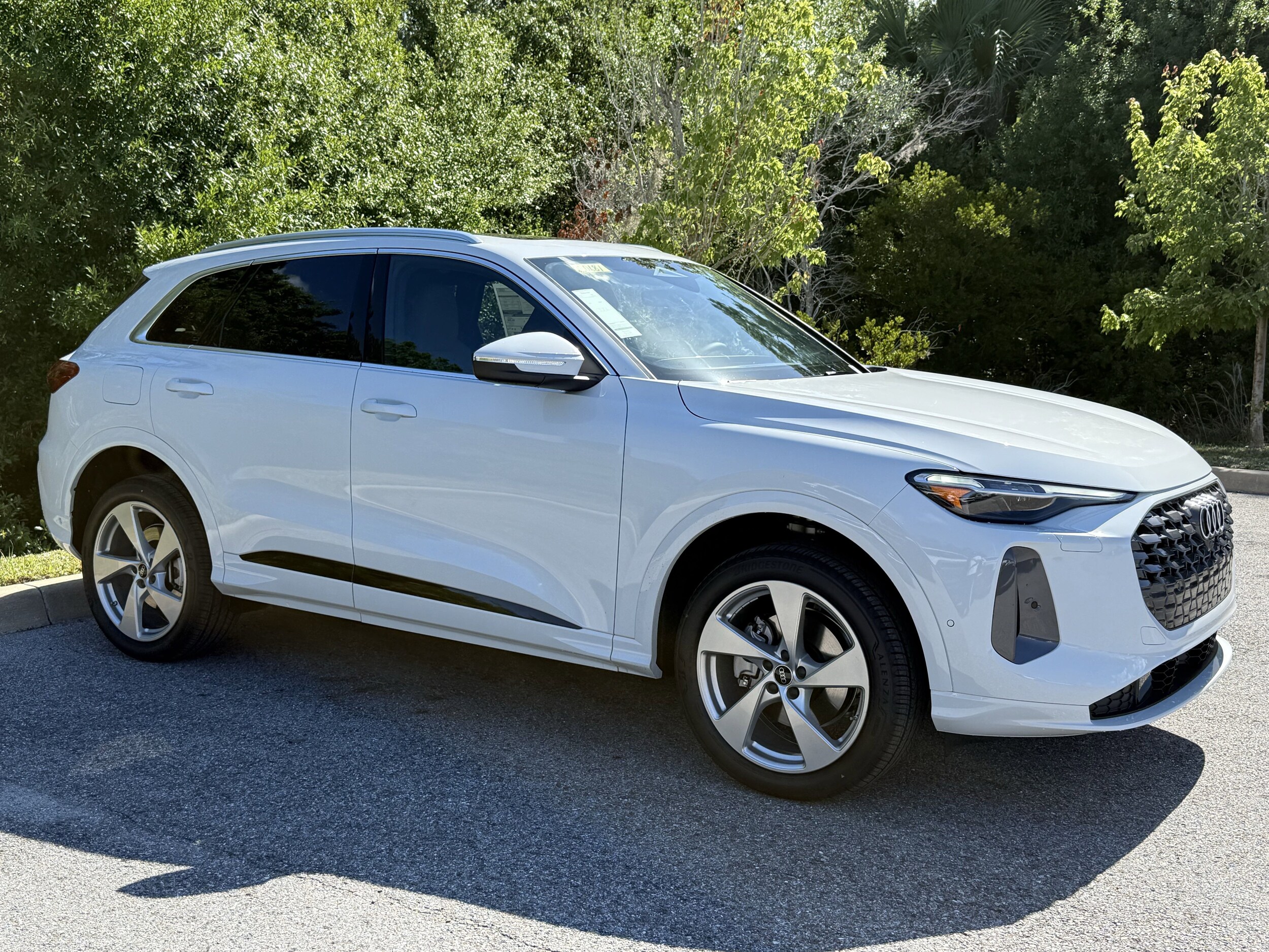 2025 Audi Q5 2.0T Premium Plus photo 2