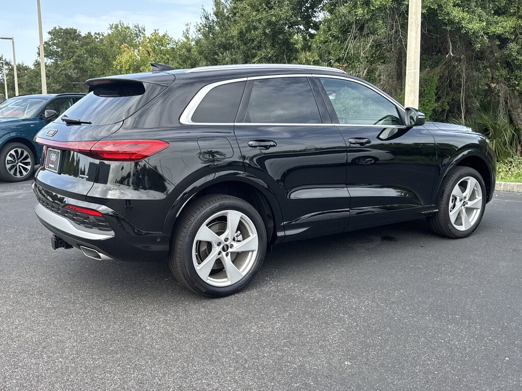 New 2026 Audi Q5 2.0T Premium Plus SUV