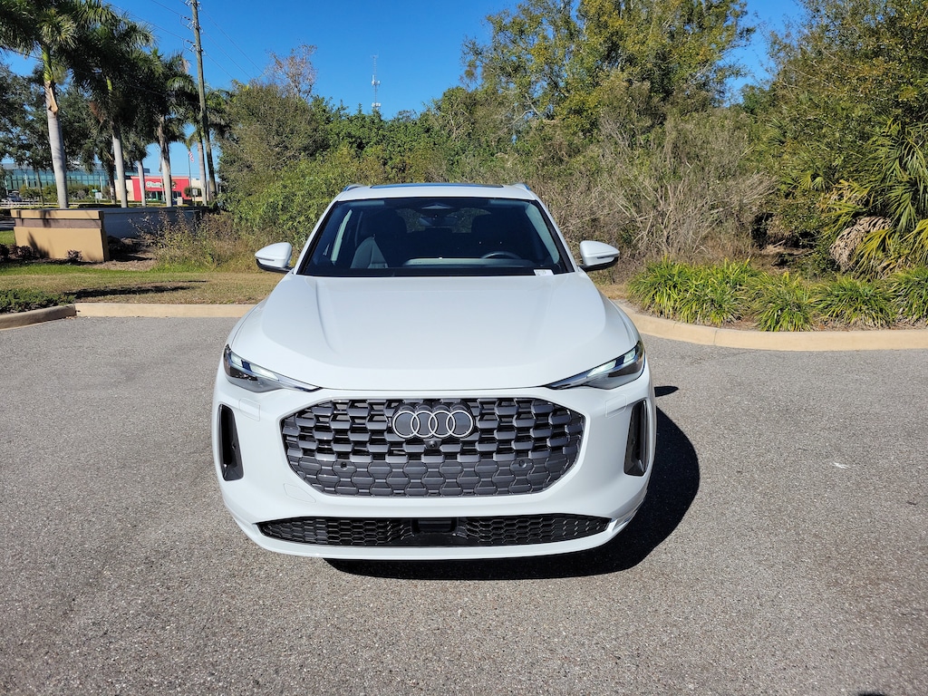 New 2025 Audi Q5 2.0T Premium SUV