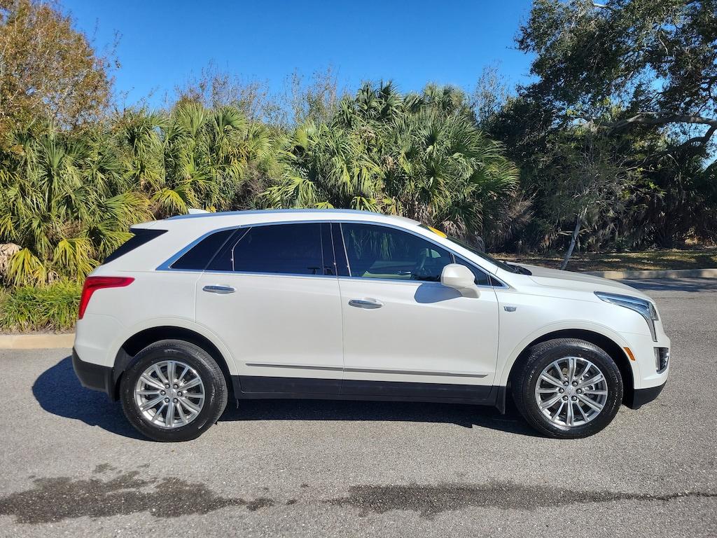 Used 2017 Cadillac XT5 Luxury FWD SUV