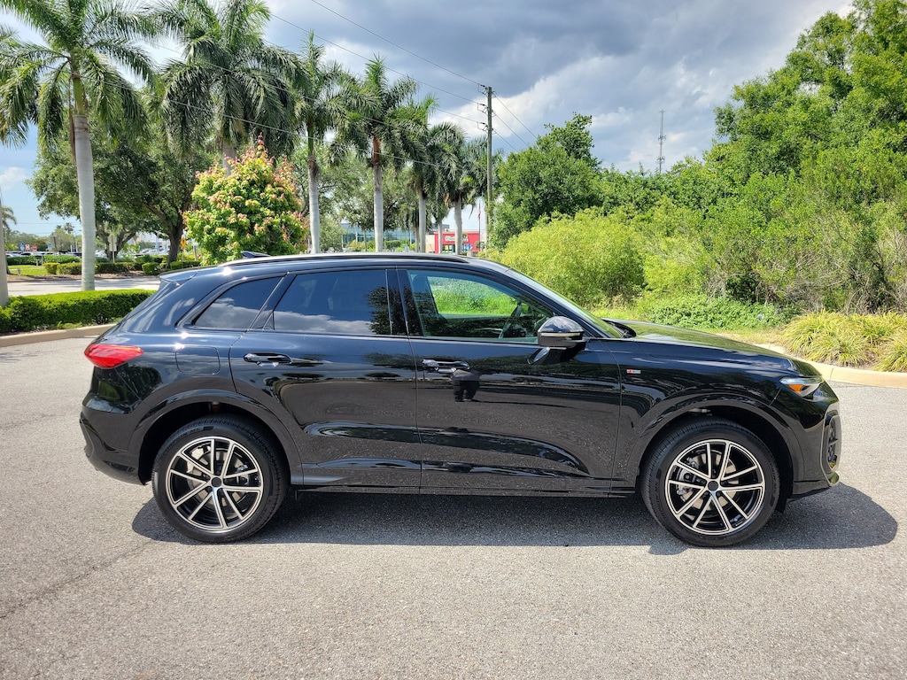 New 2026 Audi Q5 2.0T Premium Plus SUV