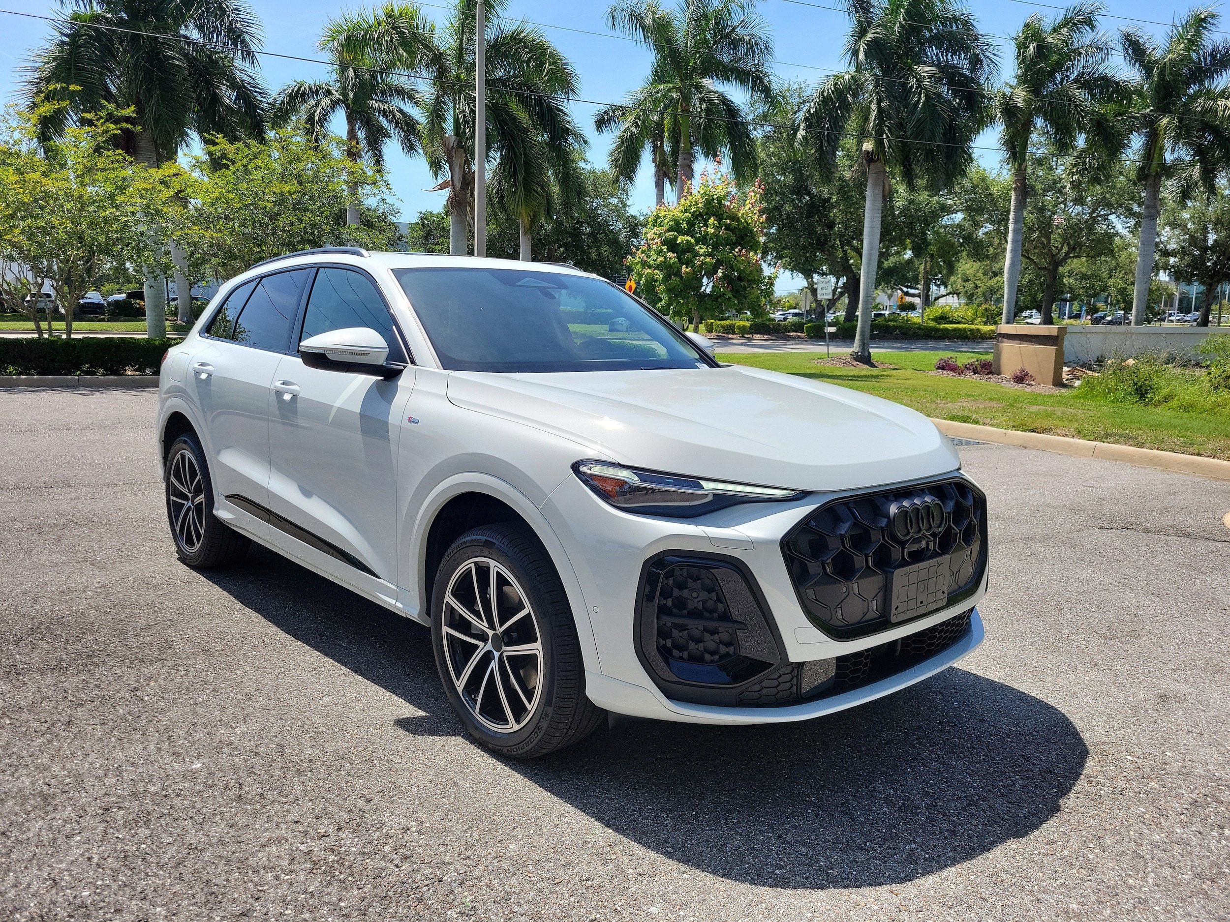 2026 Audi Q5 Premium Plus quattro's photo