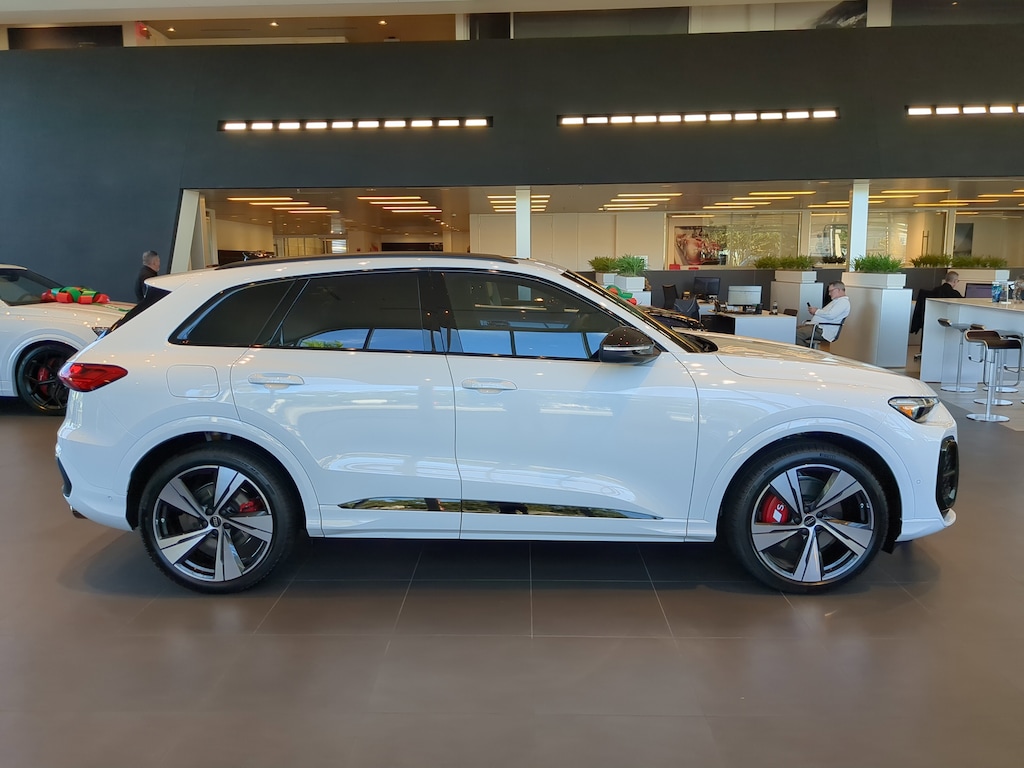 New 2025 Audi SQ5 3.0T Premium SUV