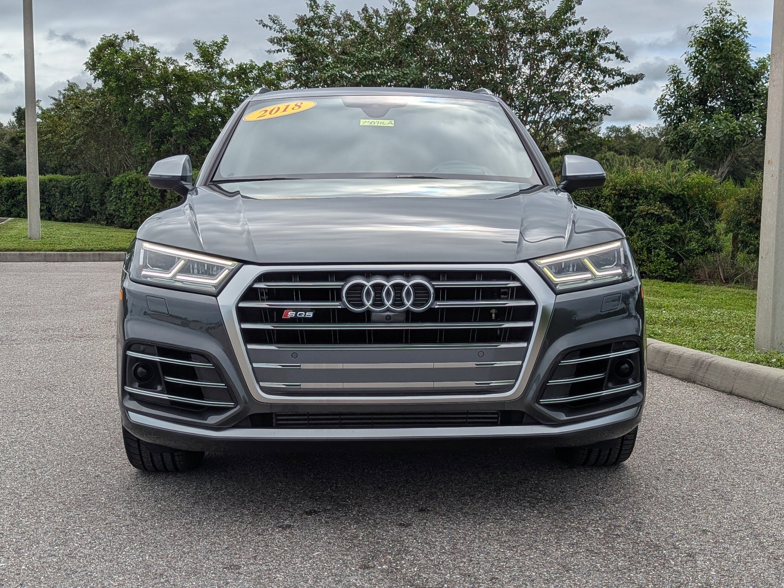 2018 Audi SQ5 Prestige photo 2