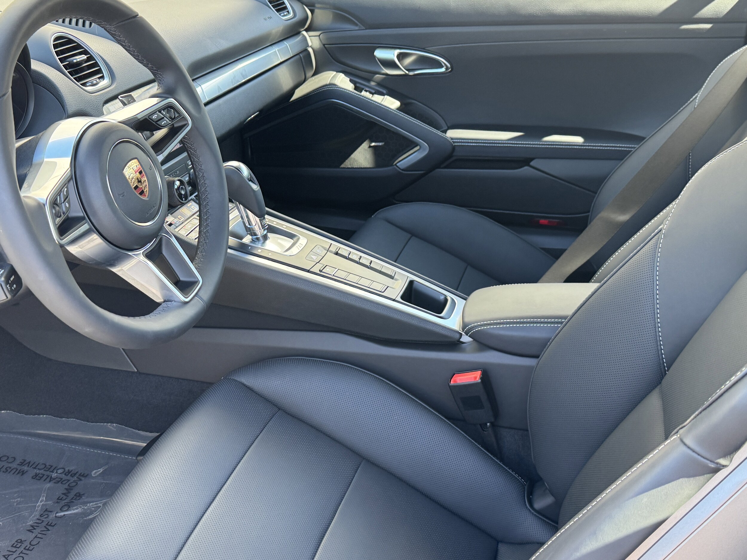 2025 Porsche Cayman Base photo 4