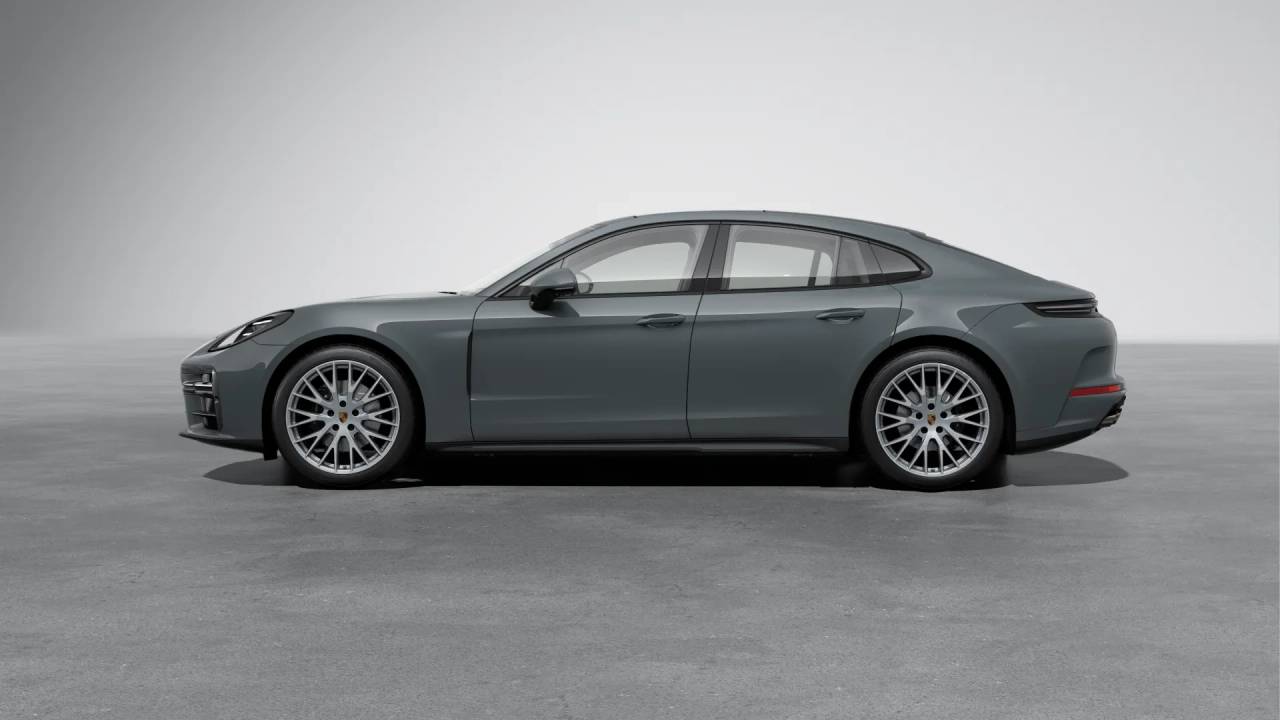 2026 Porsche Panamera 4 photo 2