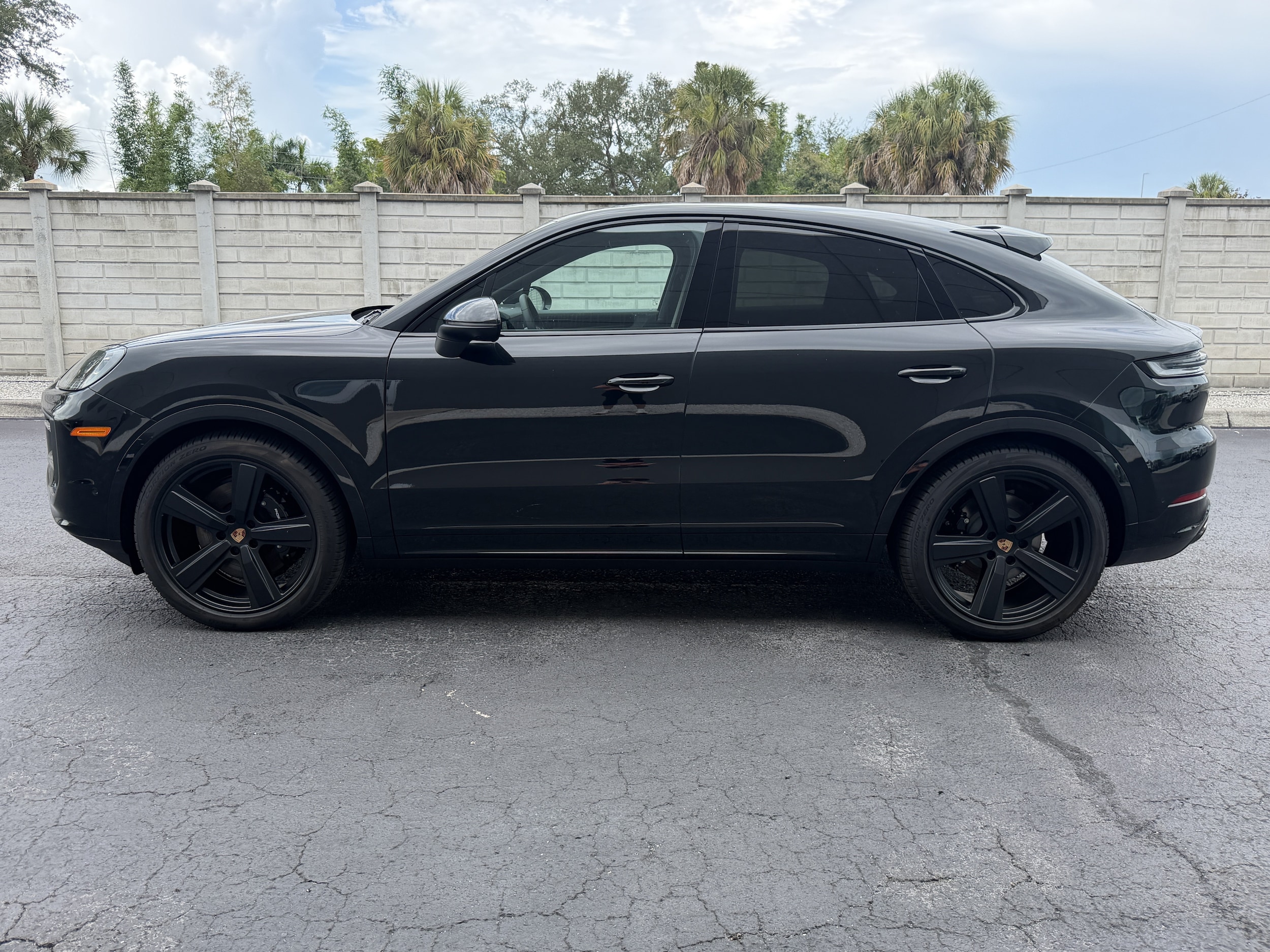2026 Porsche Cayenne Coup Base - Photo 2