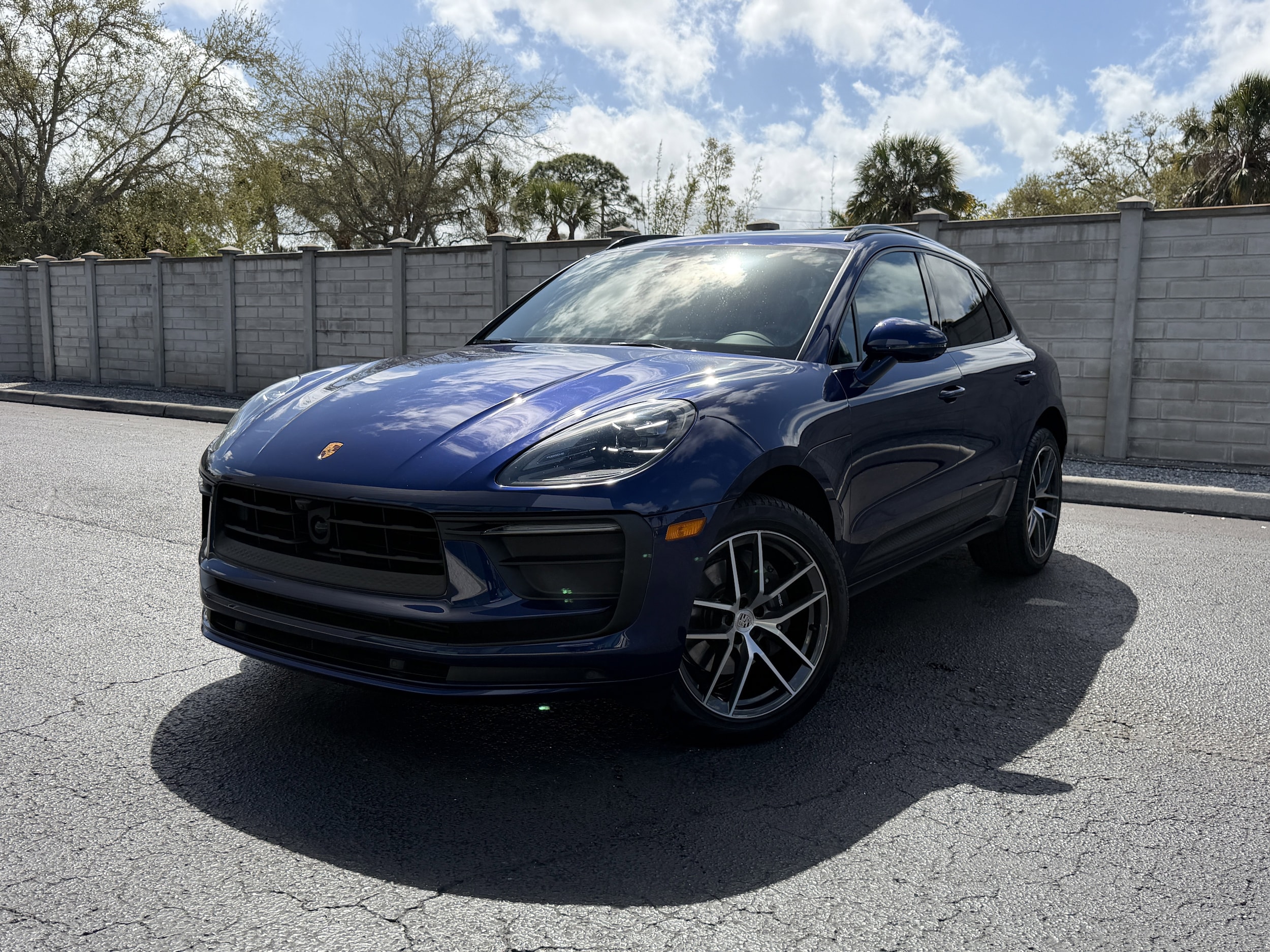 2025 Porsche Macan's photo