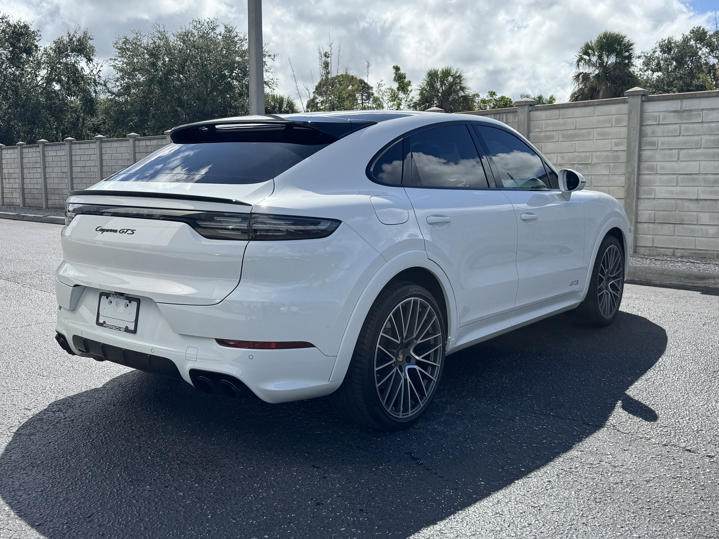 2021 Porsche Cayenne Coupe GTS photo 4