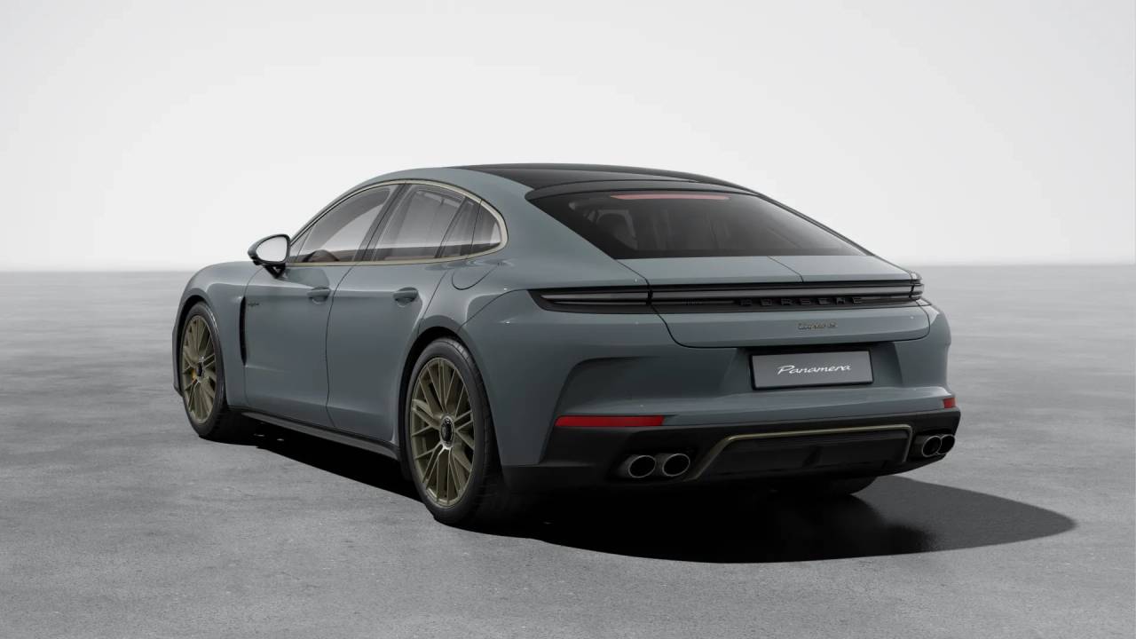 2026 Porsche Panamera S E-Hybrid photo 3