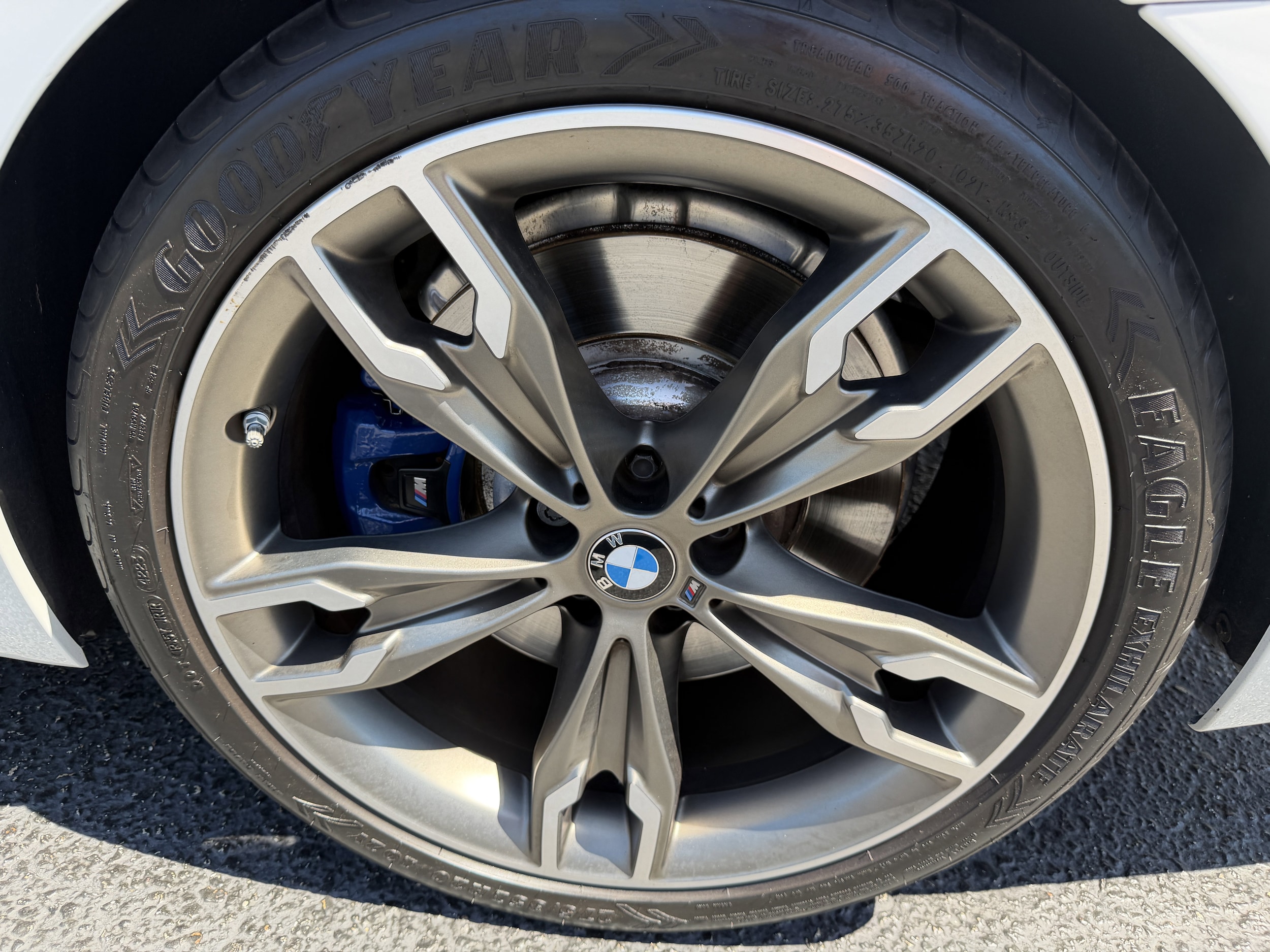 2022 BMW 5 Series M550i - Photo 10