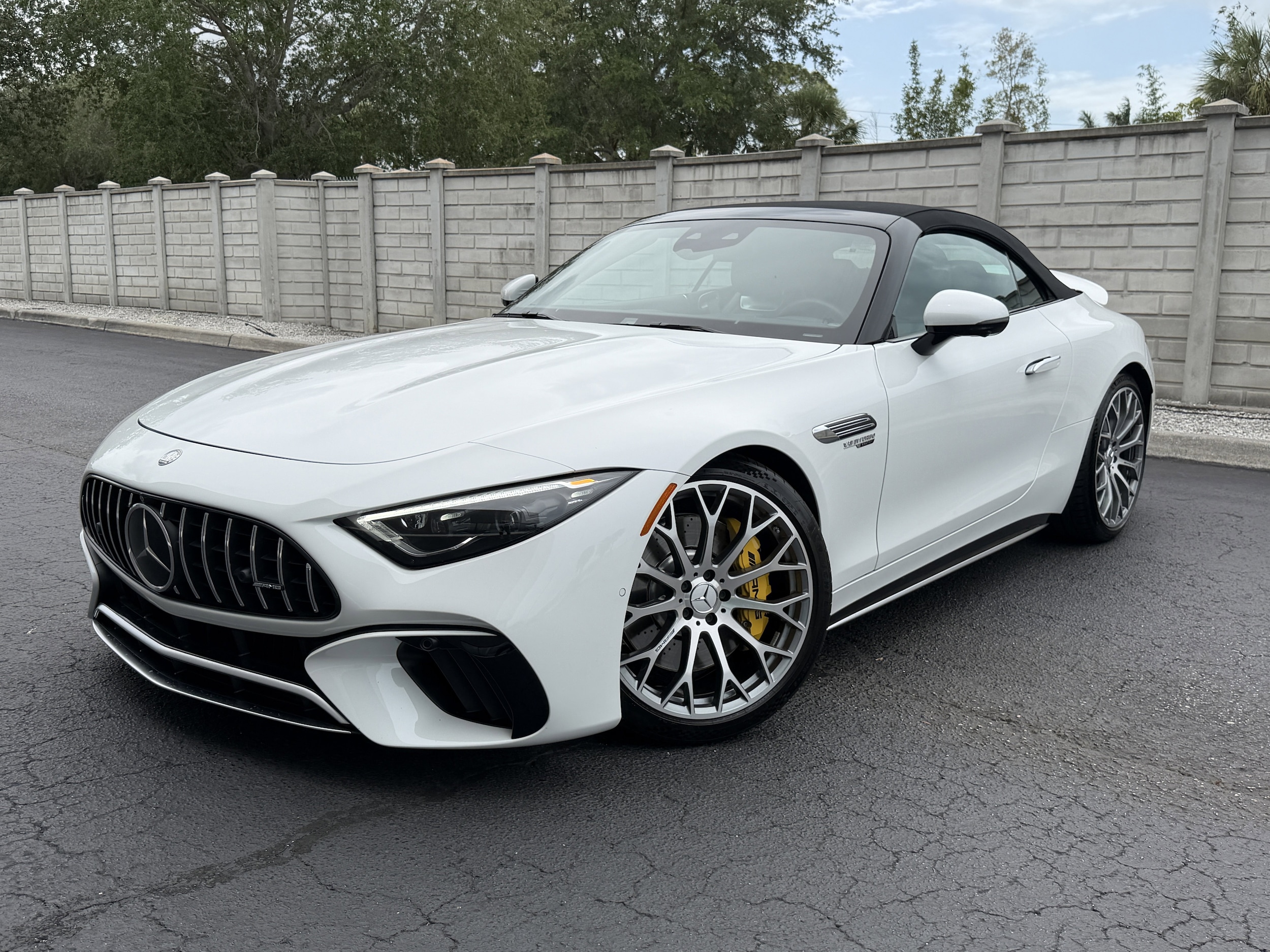 2023 Mercedes-Benz SL Mercedes-AMG SL 63 4MATIC+'s photo