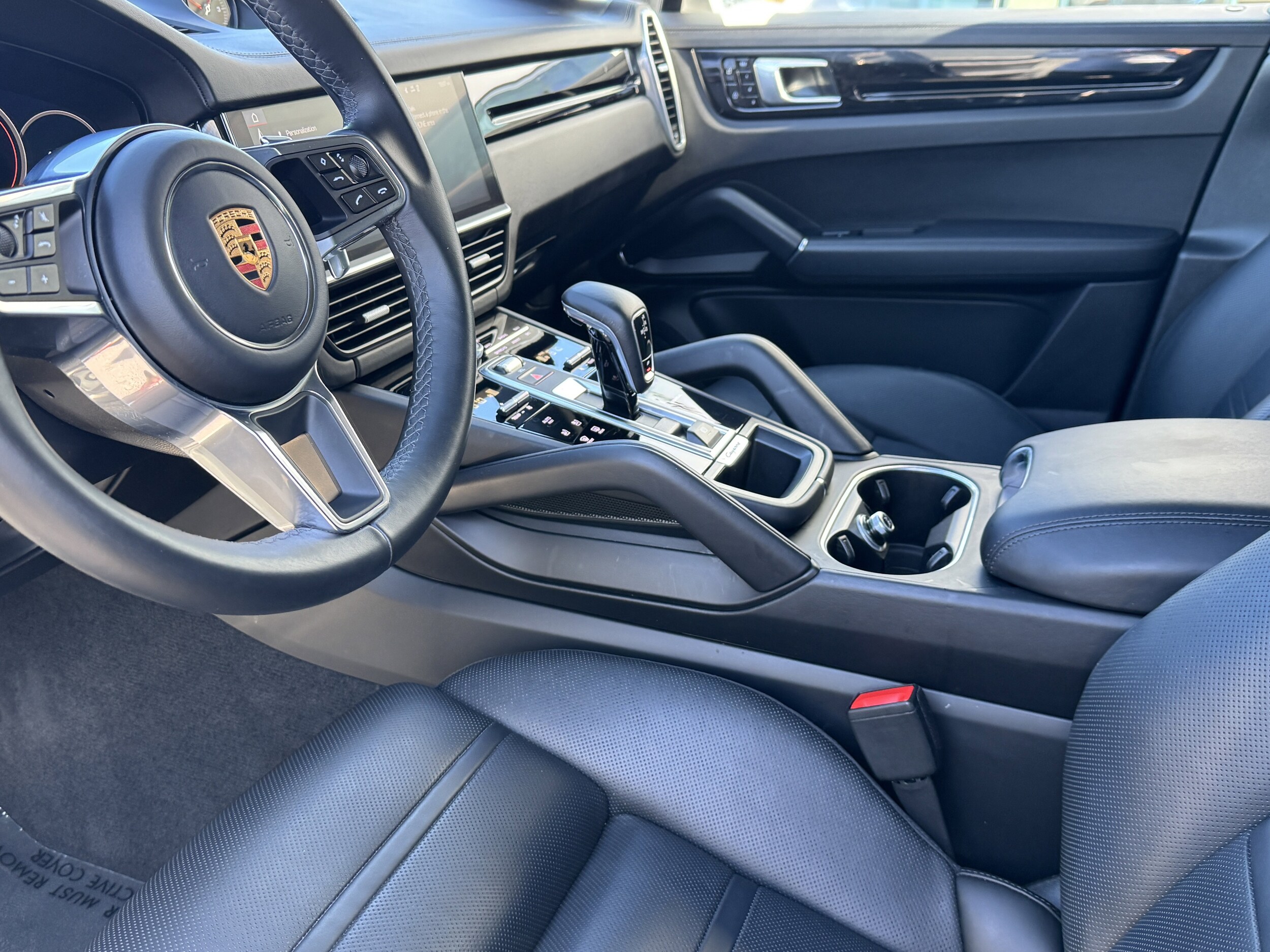 2019 Porsche Cayenne S photo 3