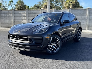 2025 Porsche Macan SUV