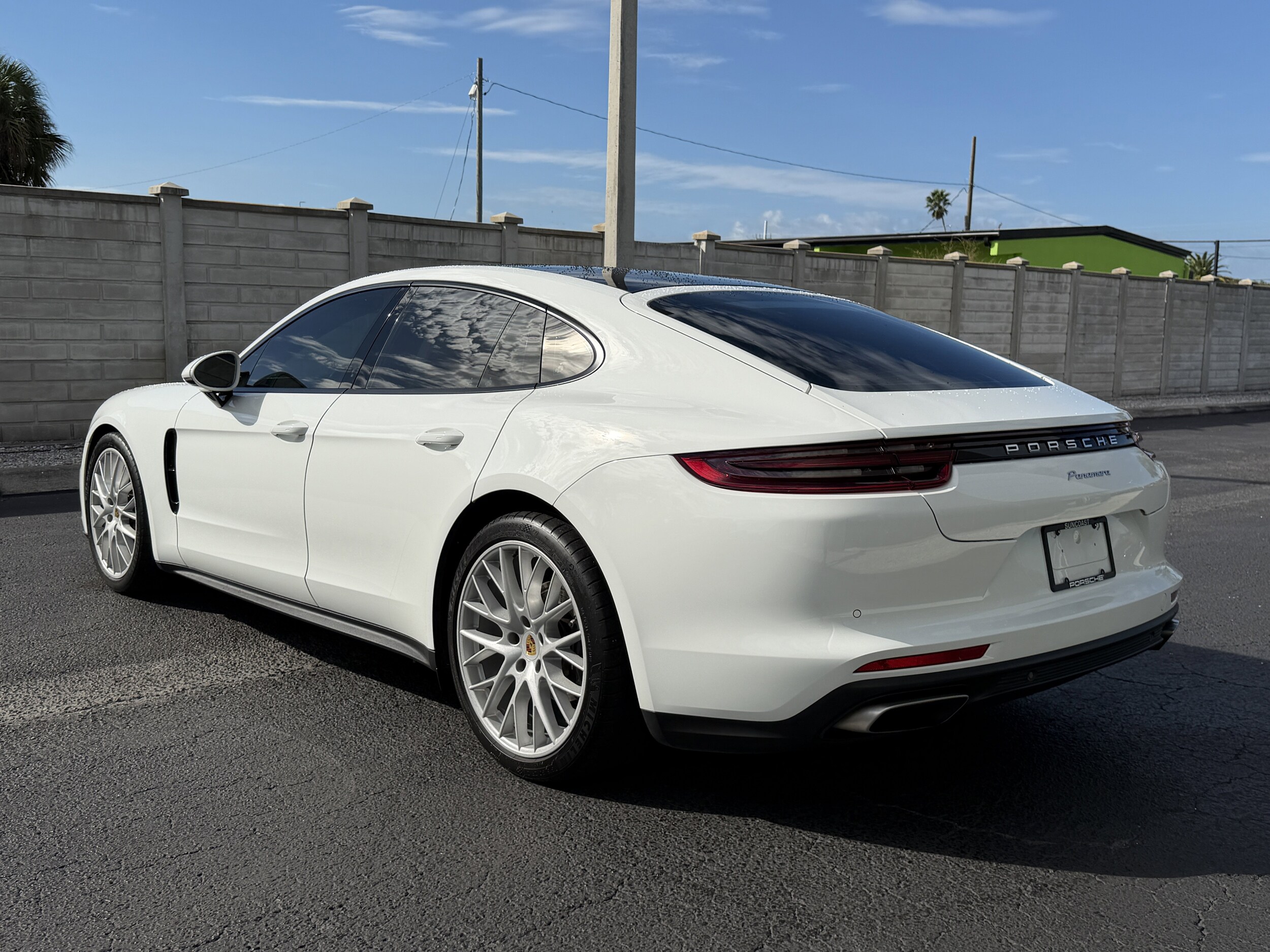 2020 Porsche Panamera 4 photo 3