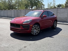 2026 Porsche Macan SUV