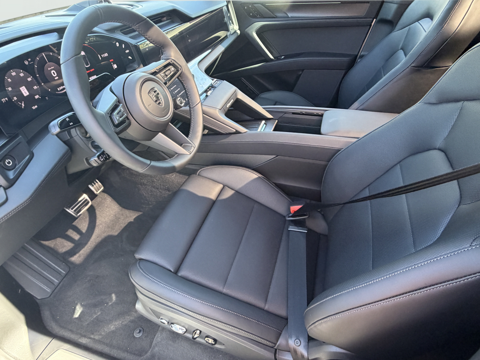 New 2026 Porsche Cayenne Coupe Electric Turbo SUV