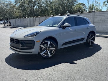 2026 Porsche Macan SUV
