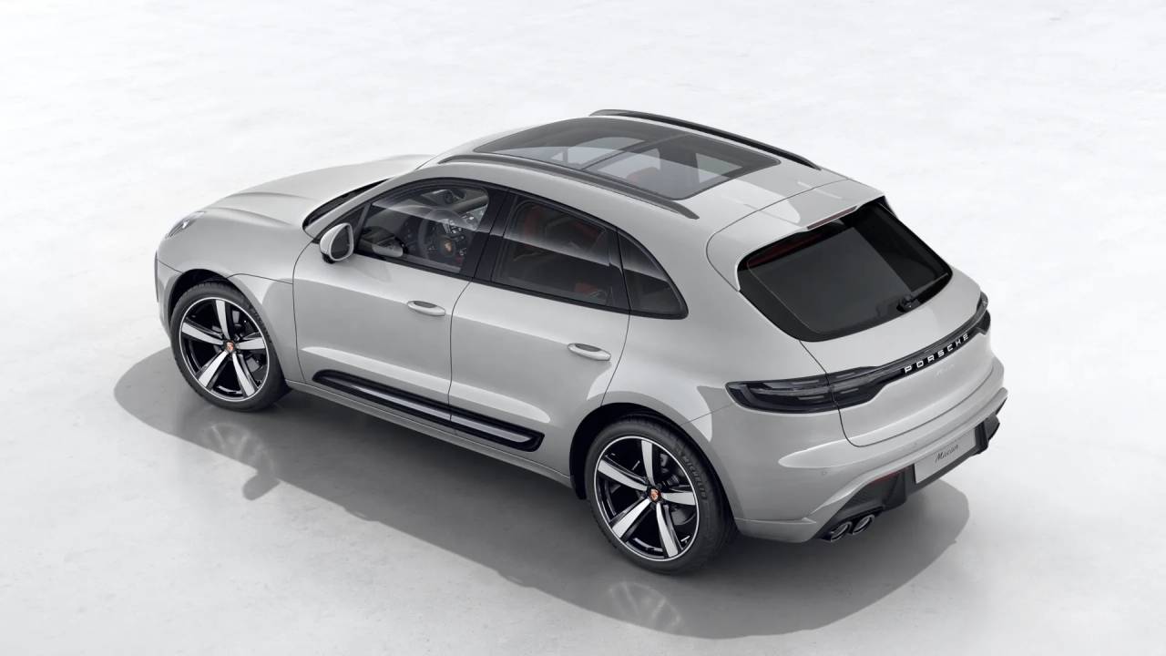 2026 Porsche Macan T photo 2