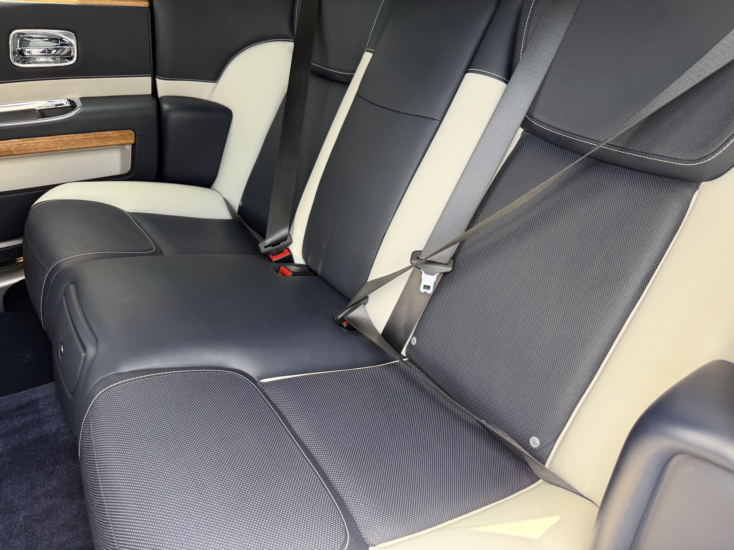 2019 Rolls-Royce Ghost Base - Photo 20