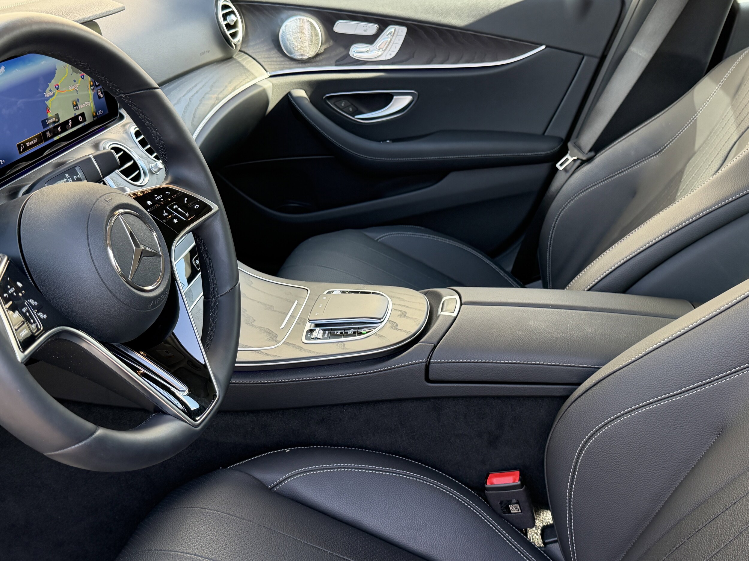 2023 Mercedes Benz E 350 photo 4