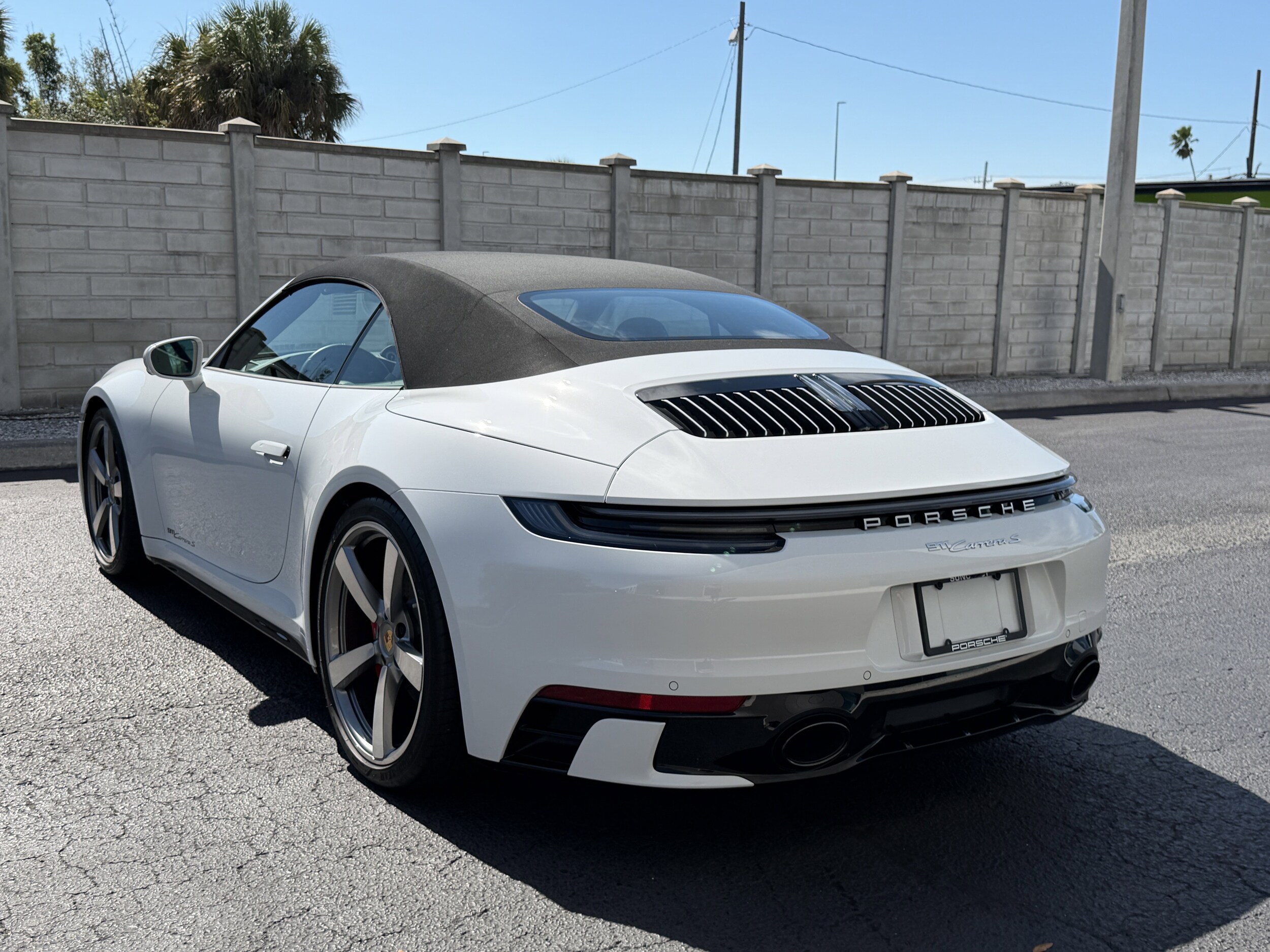 2022 Porsche 911 S Cabriolet photo 3