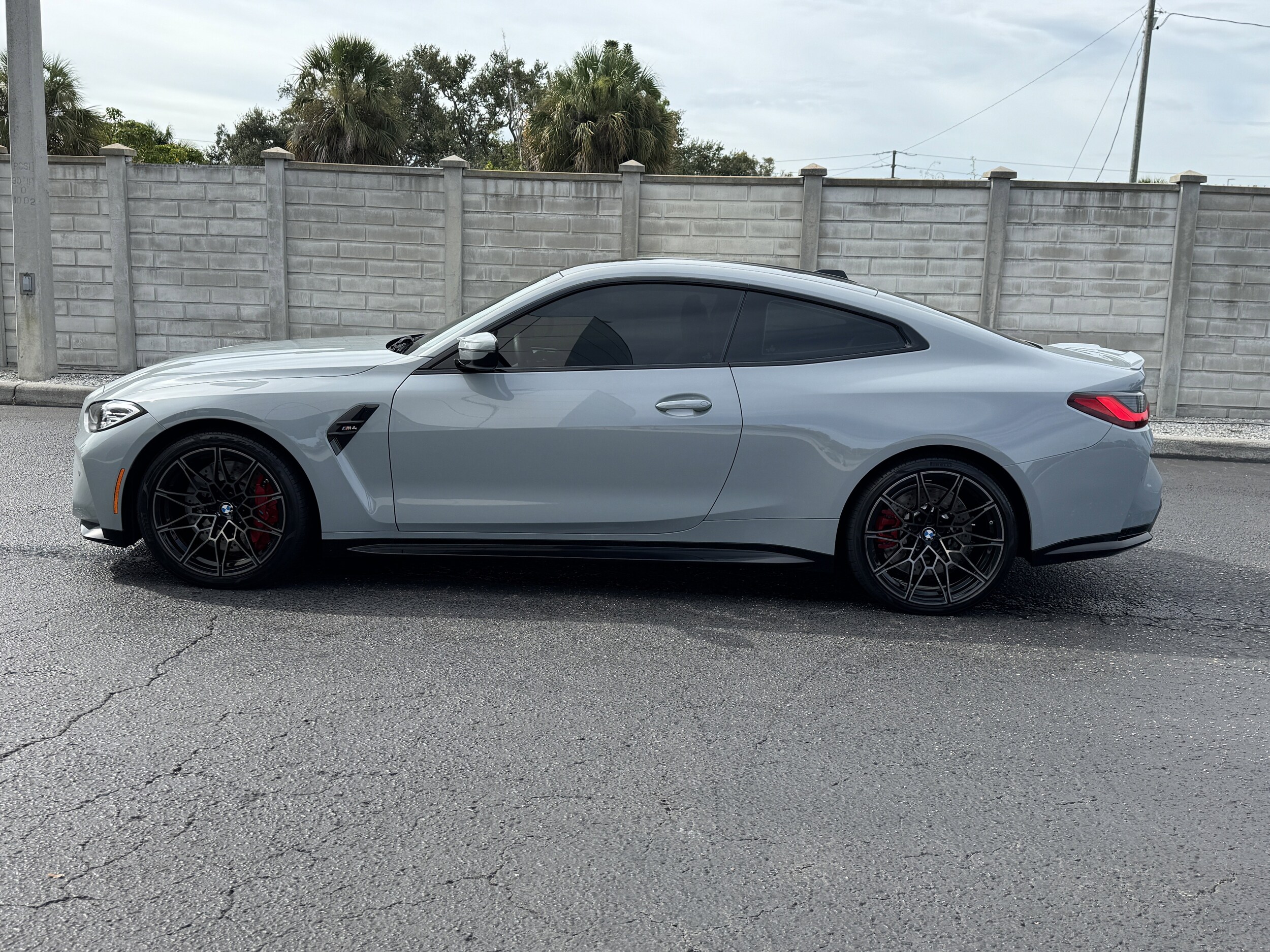 2024 Bmw M4 Coupe photo 2