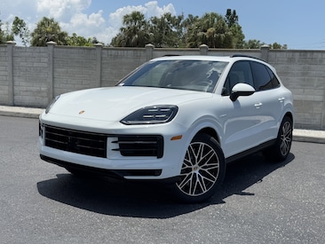2025 Porsche Cayenne E-Hybrid SUV