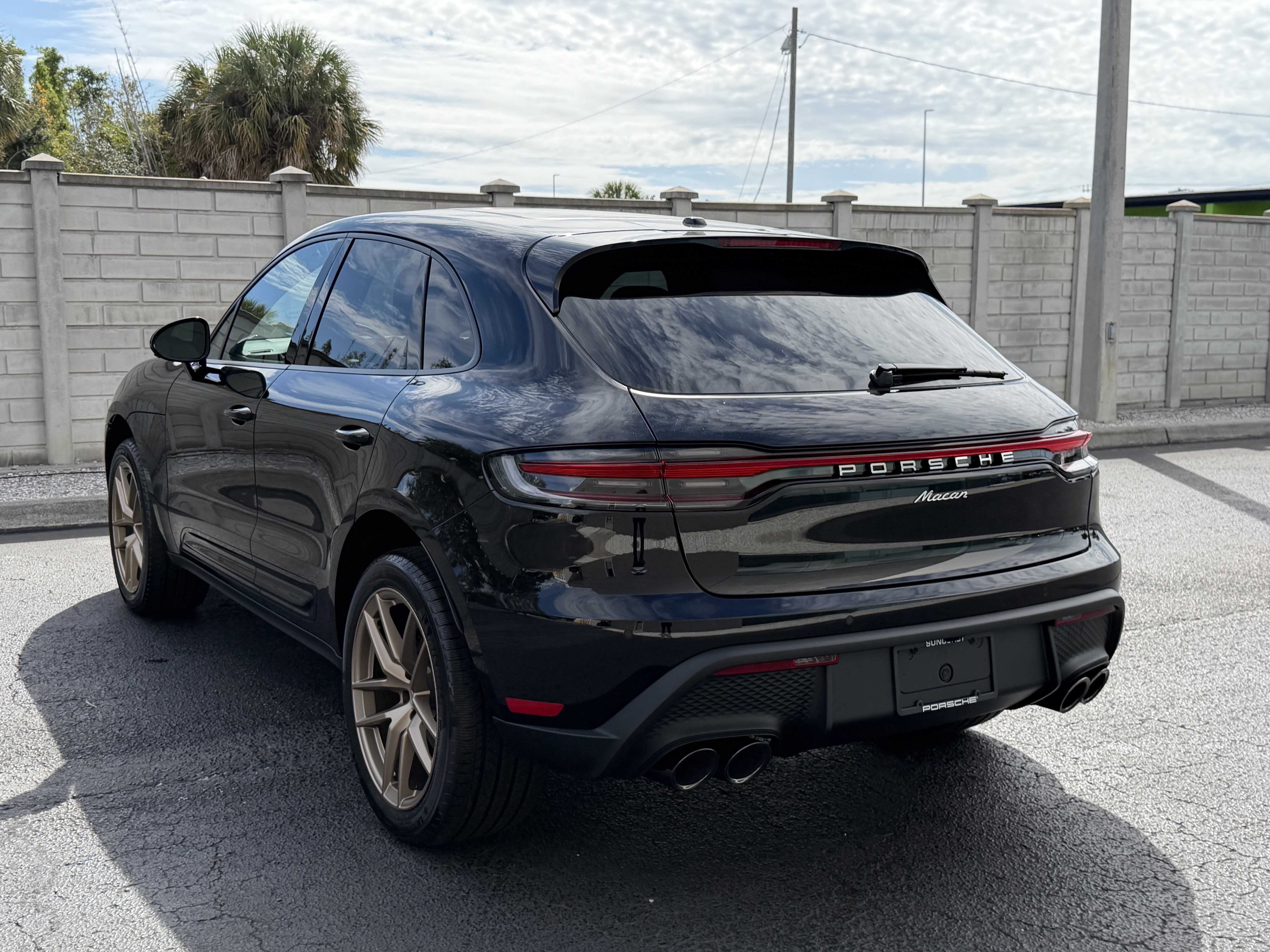 2026 Porsche Macan T photo 3