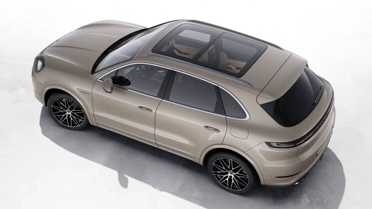 2026 Porsche Cayenne E-Hybrid photo 4
