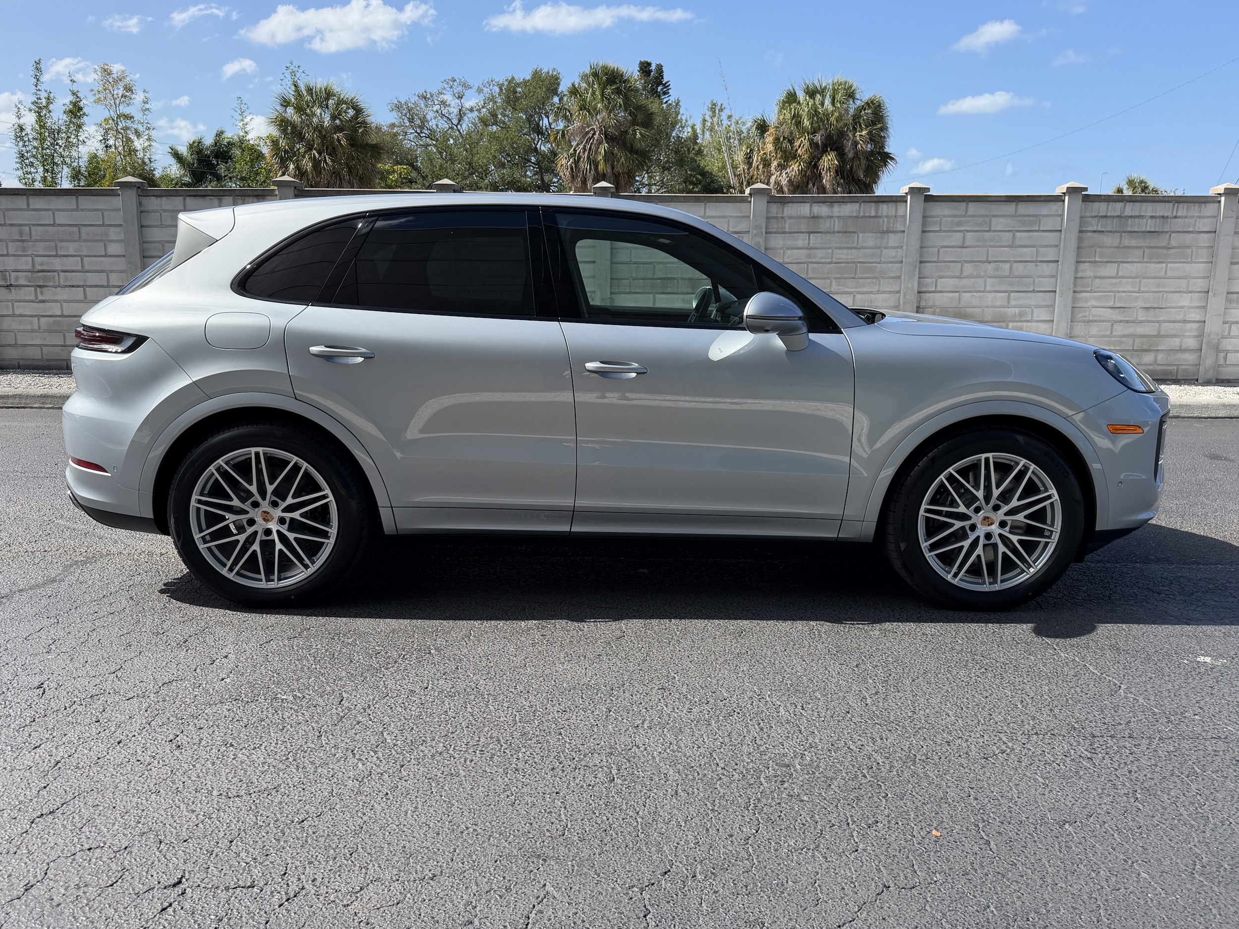 2026 Porsche Cayenne S - Photo 6