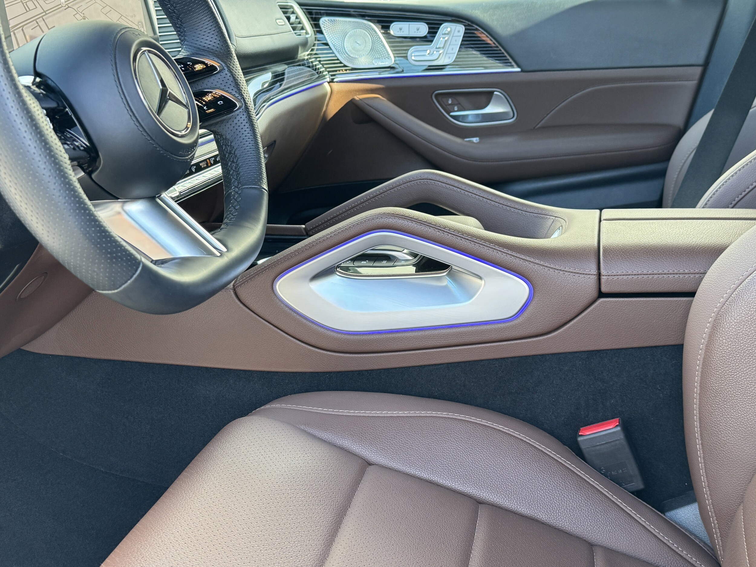 2024 Mercedes Benz GLS 450 photo 3