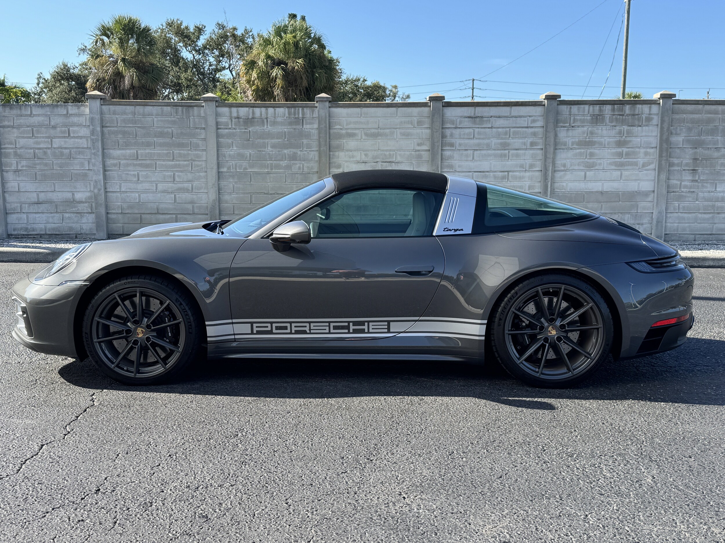 2023 Porsche 911 Targa 4S 4 GTS photo 2