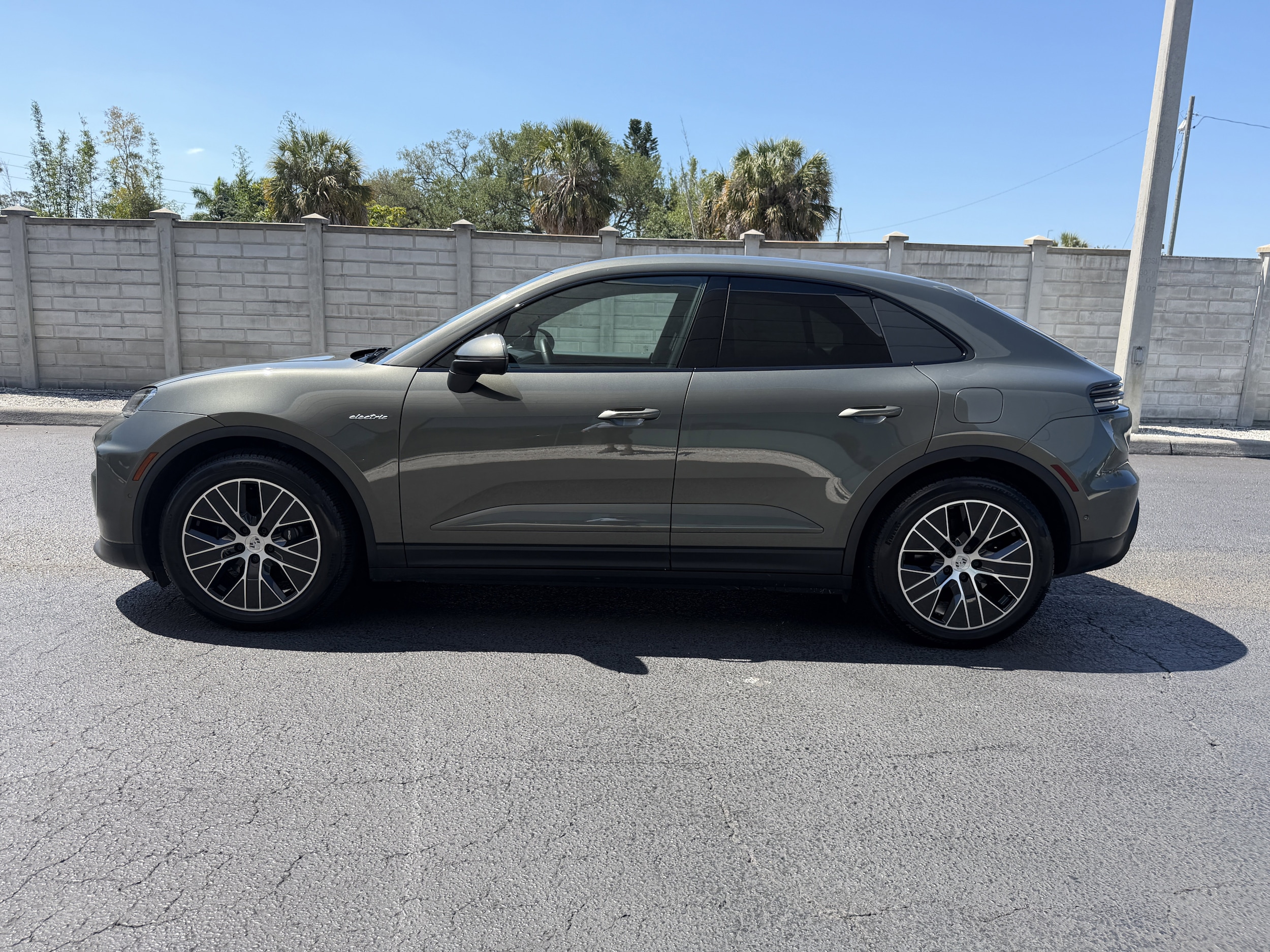 Certified 2025 Porsche Macan Base with VIN WP1AA2XA1SL000937 for sale in Sarasota, FL