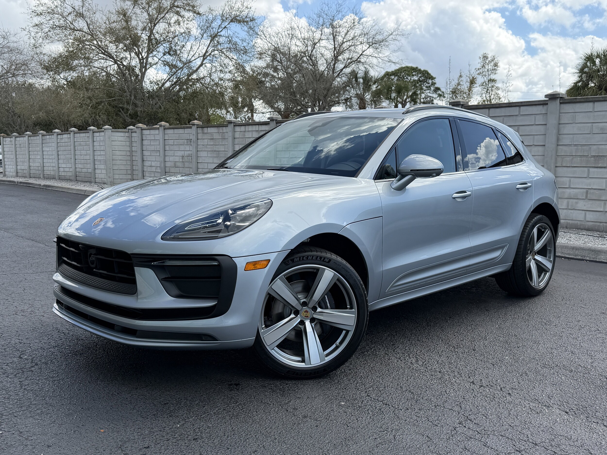 2026 Porsche Macan SUV 