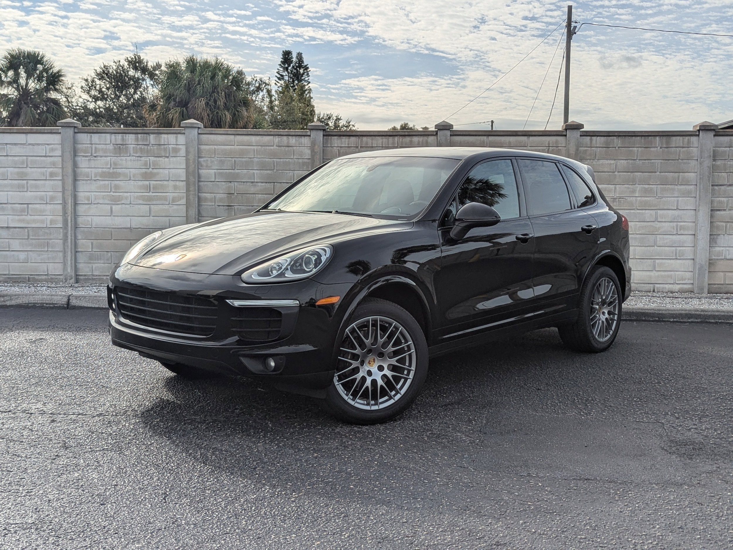 2017 Porsche Cayenne Platinum Edition