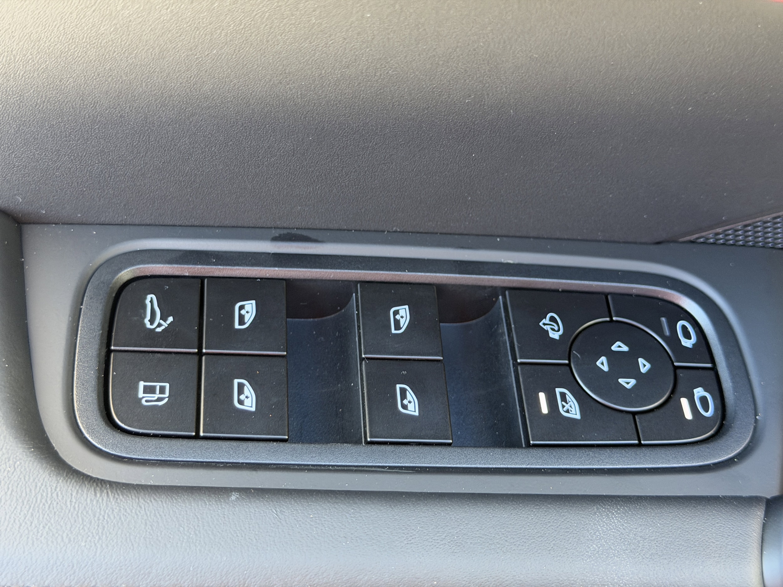 2026 Porsche Cayenne S E-Hybrid - Photo 24