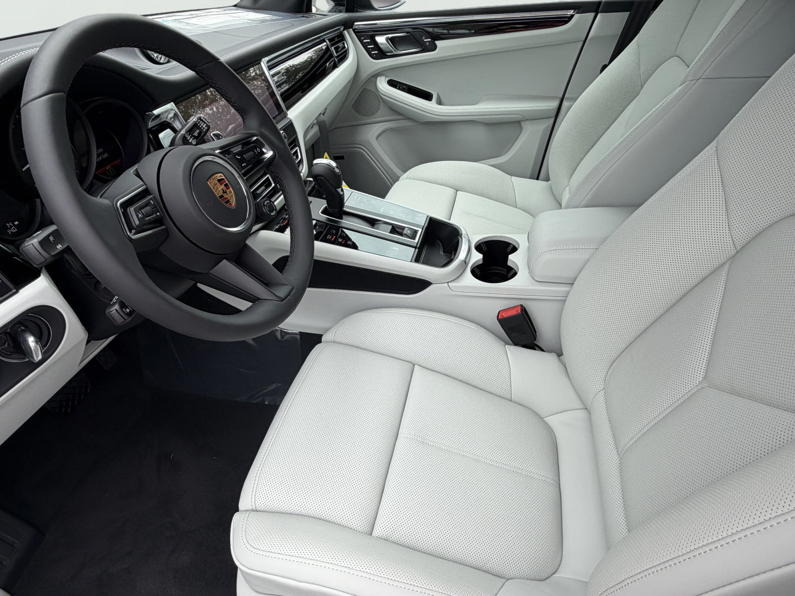 New 2026 Porsche Macan SUV