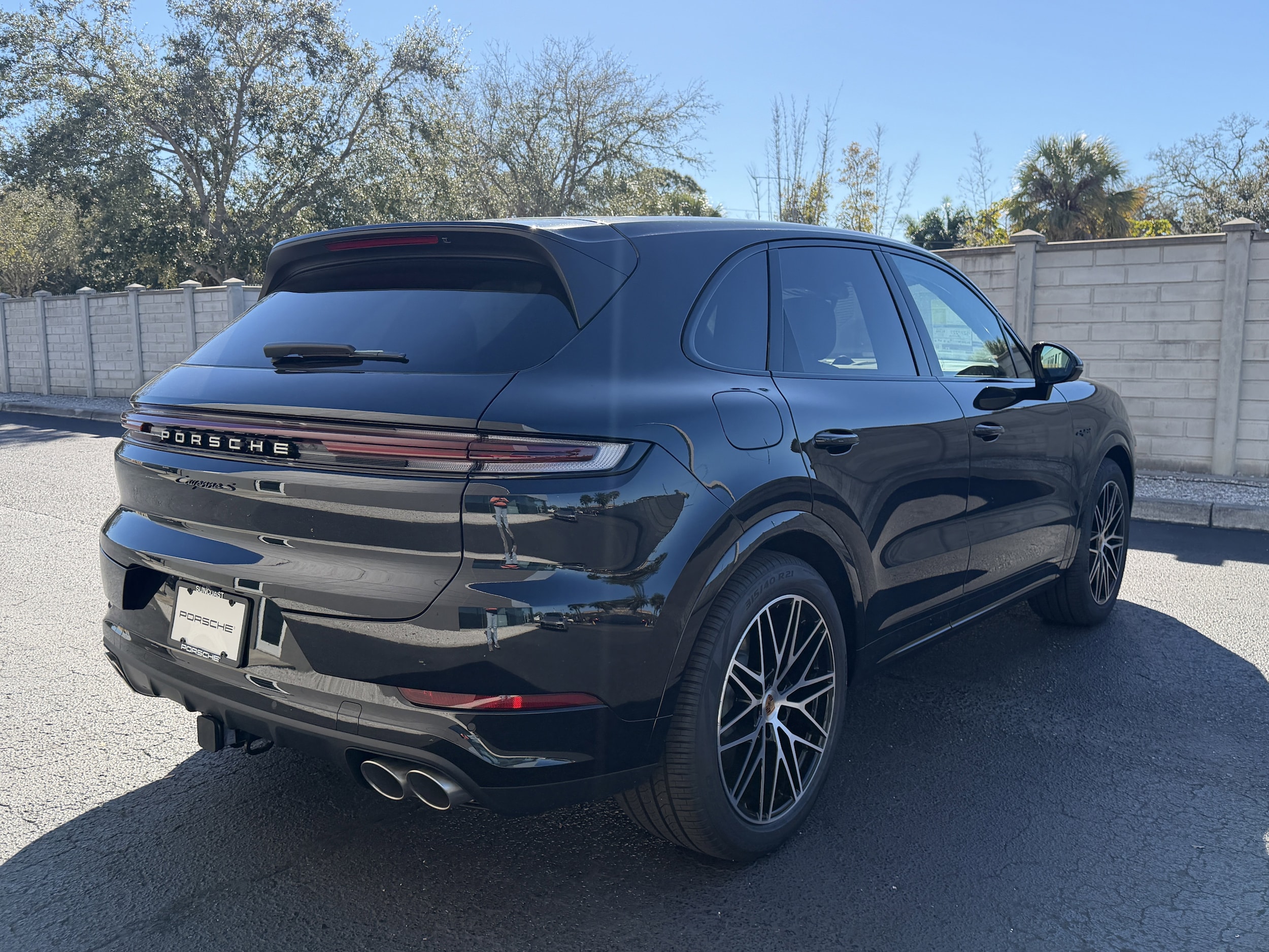 2026 Porsche Cayenne S E-Hybrid - Photo 6