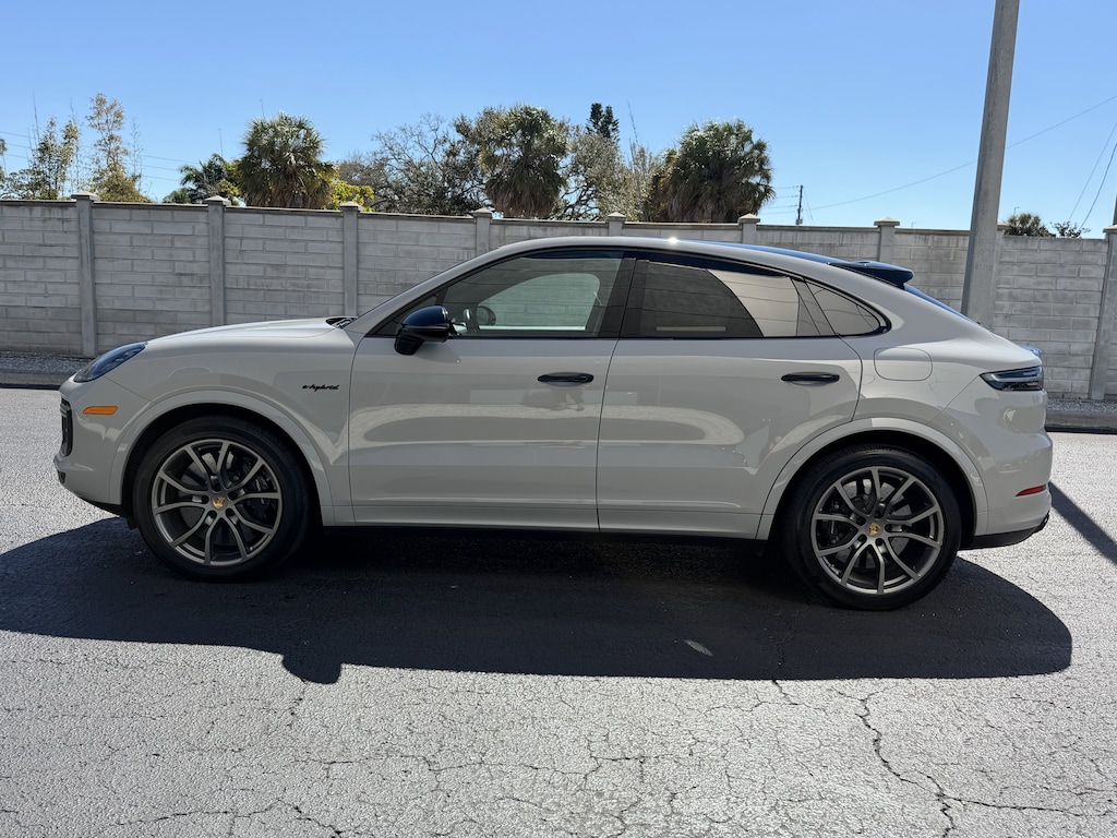 Certified 2022 Porsche Cayenne E-Hybrid Coupe Turbo S SUV