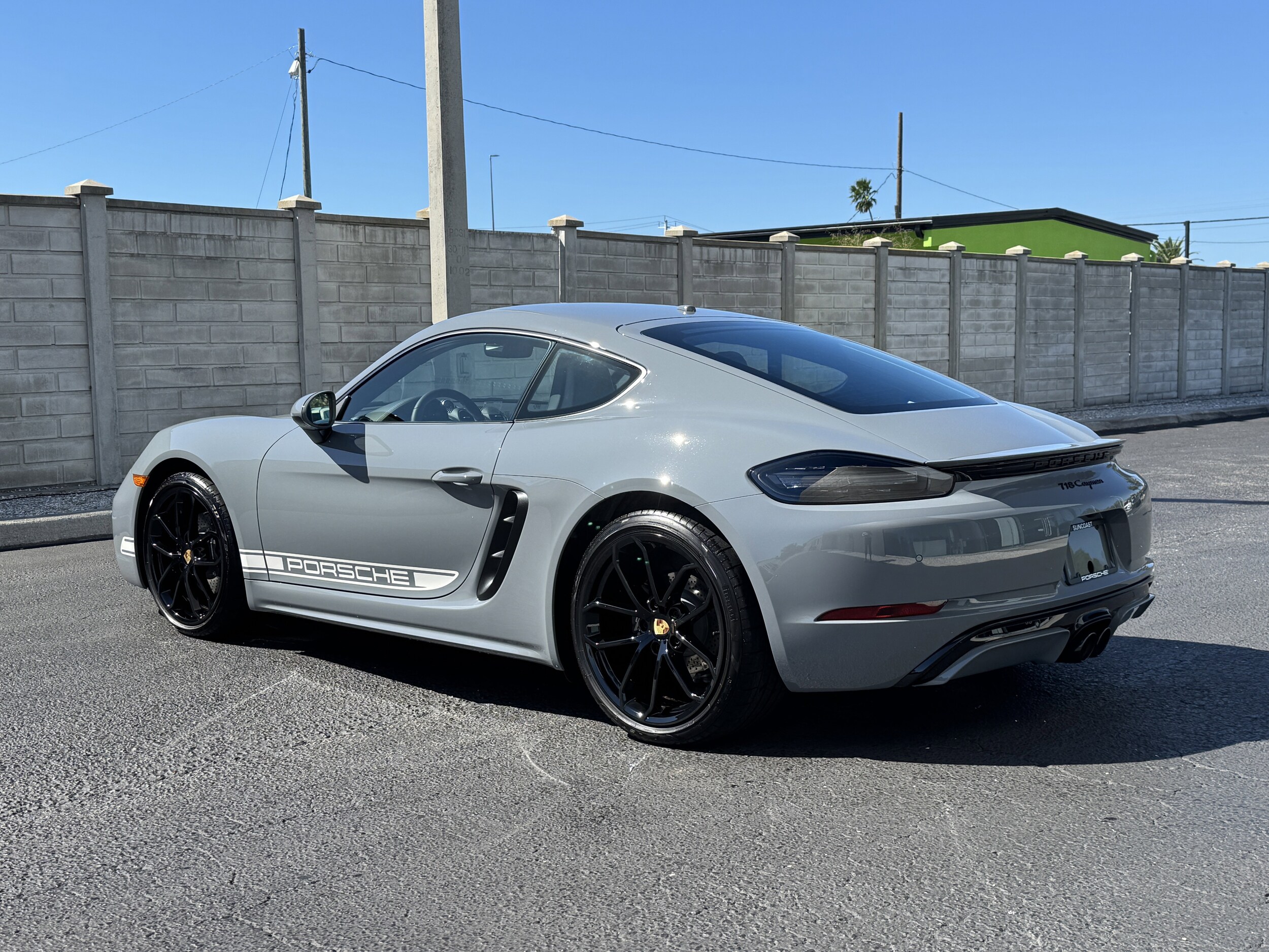 2025 Porsche Cayman Base photo 3