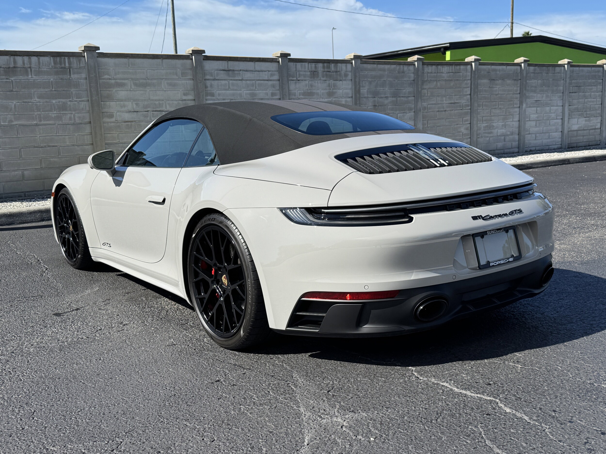 2023 Porsche 911 4S 4 GTS photo 3