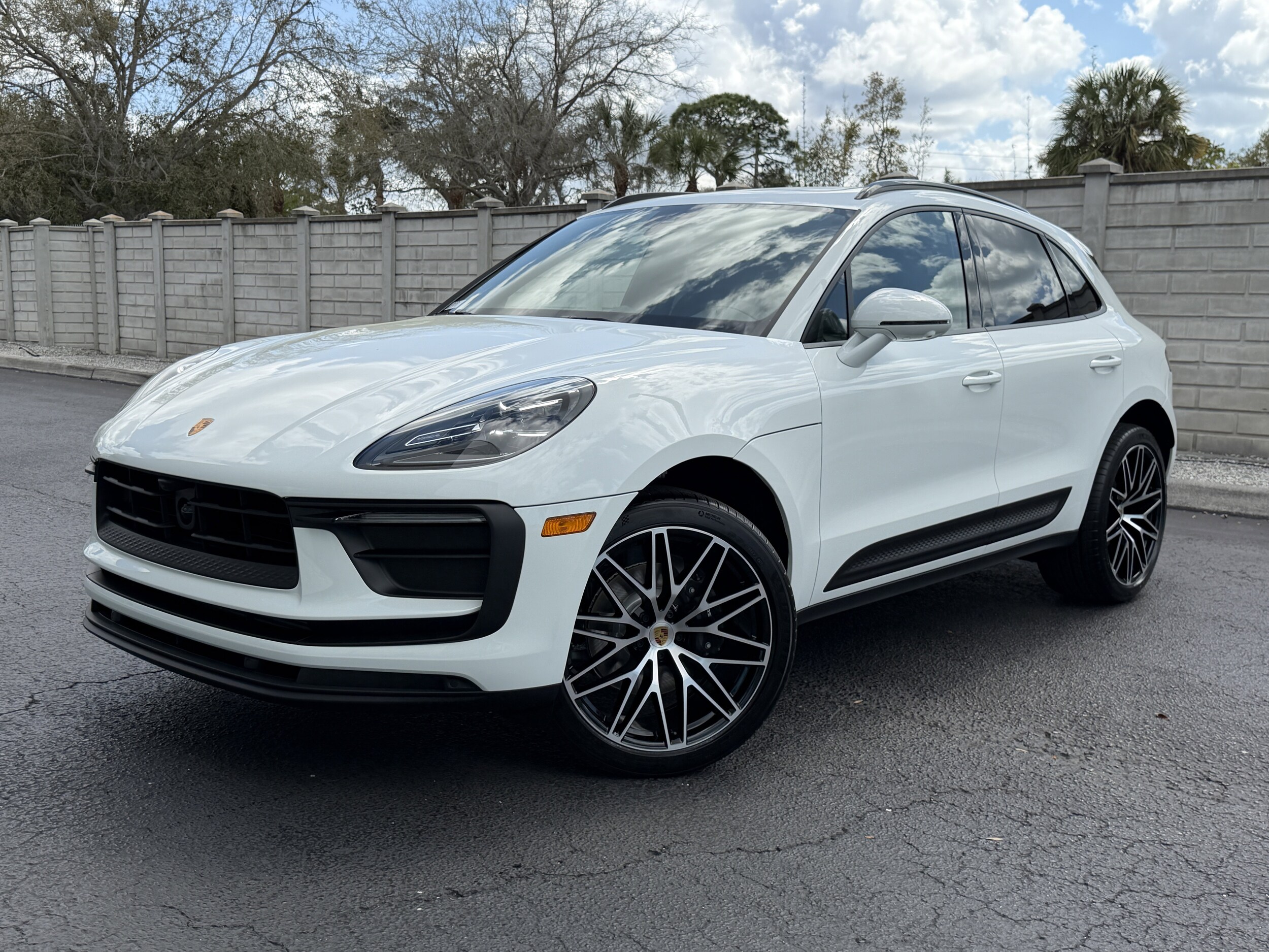 2026 Porsche Macan SUV 