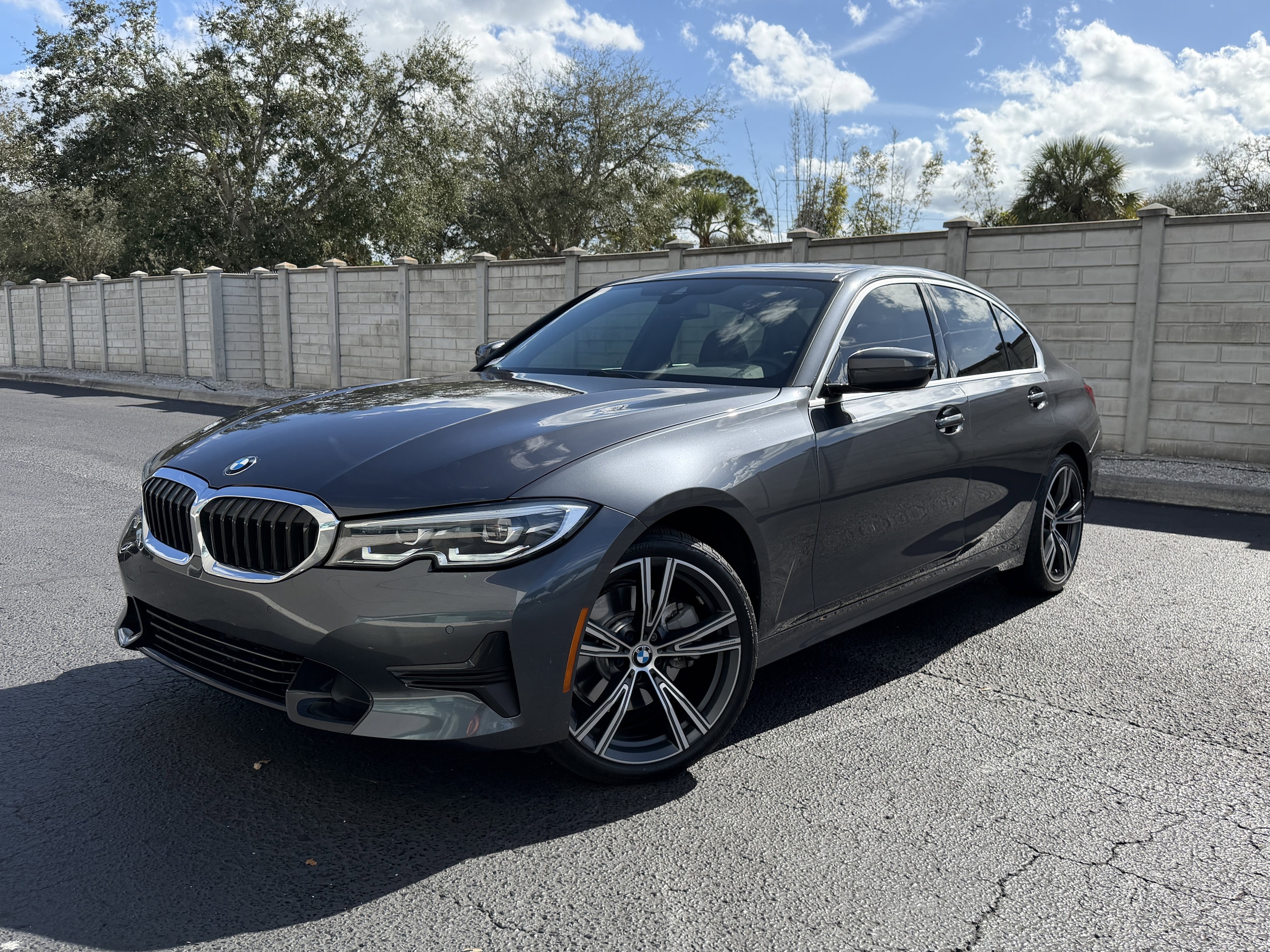 2022 BMW 3 Series 330i's photo