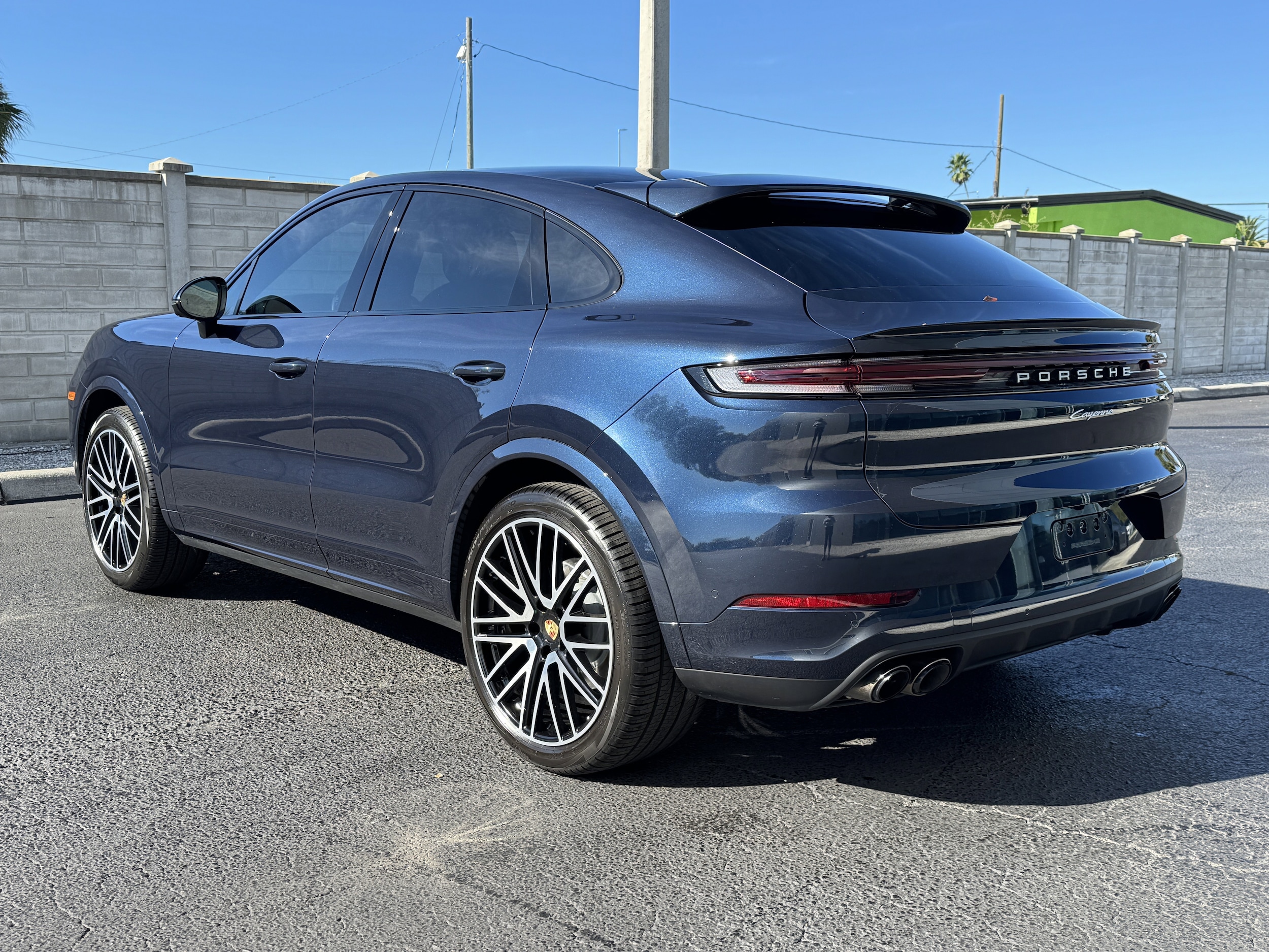 2024 Porsche Cayenne Coupe photo 2