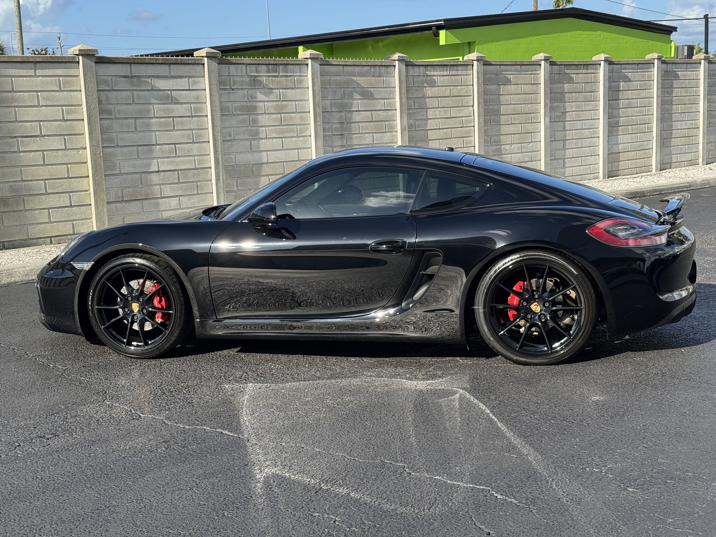 2016 Porsche Cayman GTS photo 2